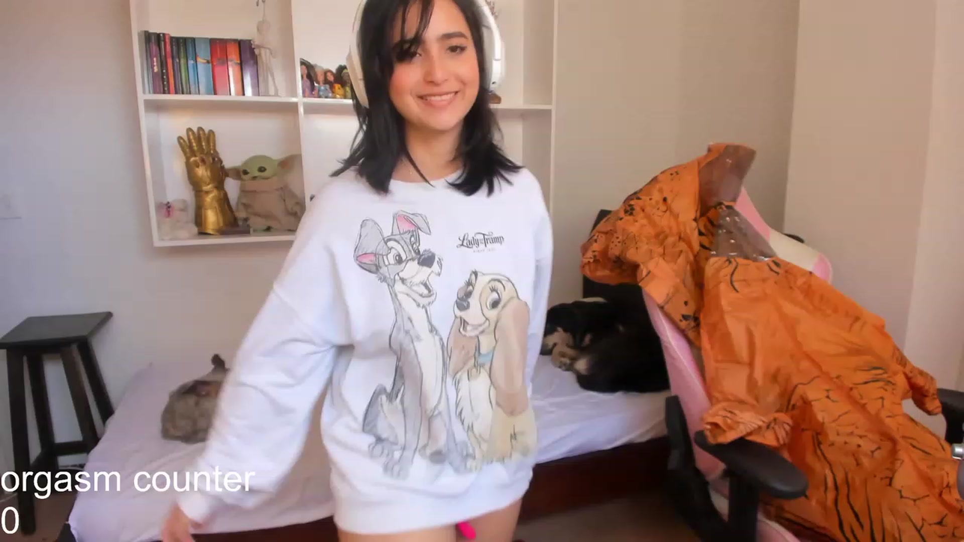 Gallery image thumbnail from cutienanii's myfreecams stream on, 05/18/2023, 17:20 image 13 of 20