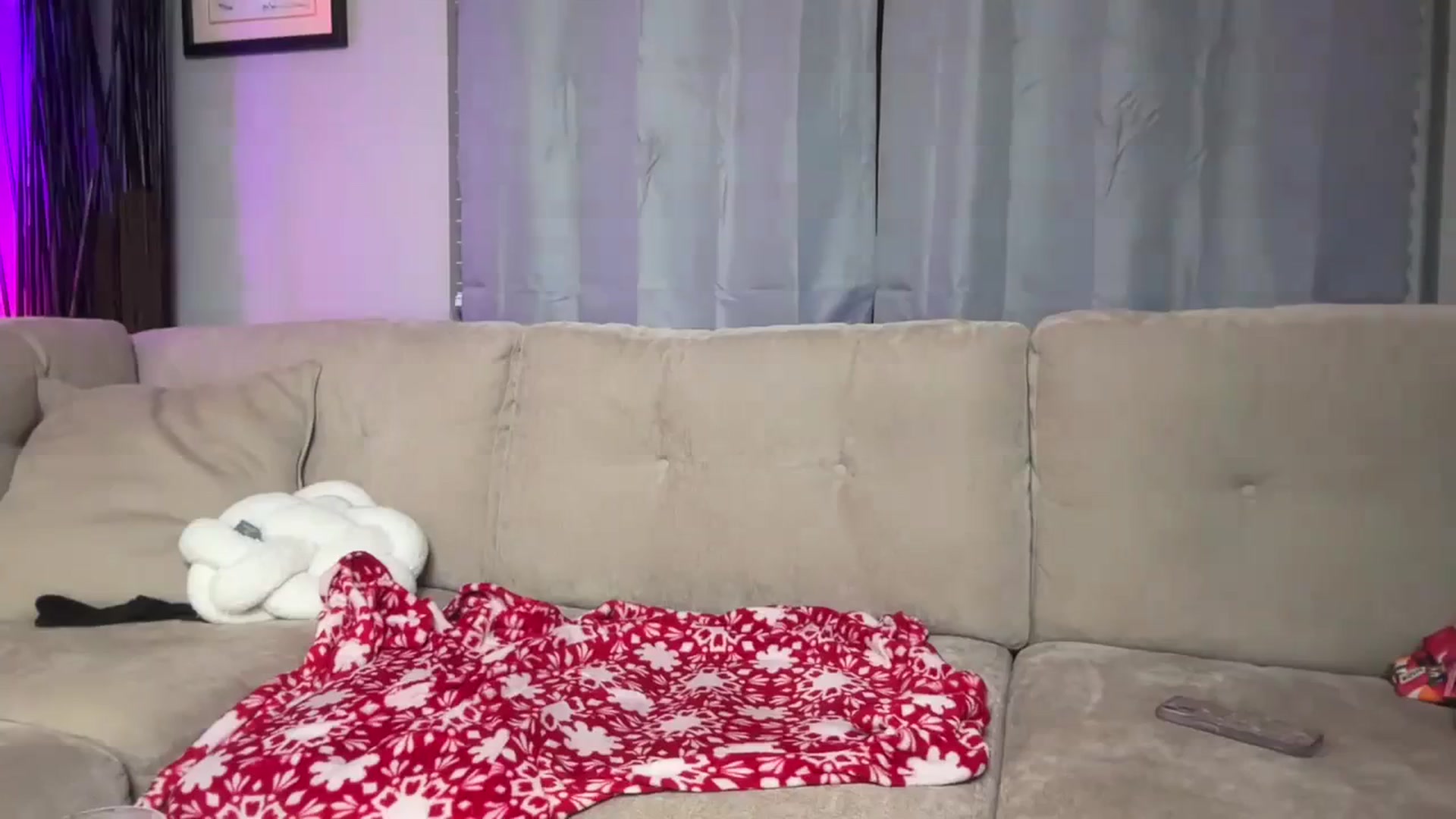 Gallery image thumbnail from cutiepie1113's myfreecams stream on, 12/20/2023, 06:43 image 11 of 20