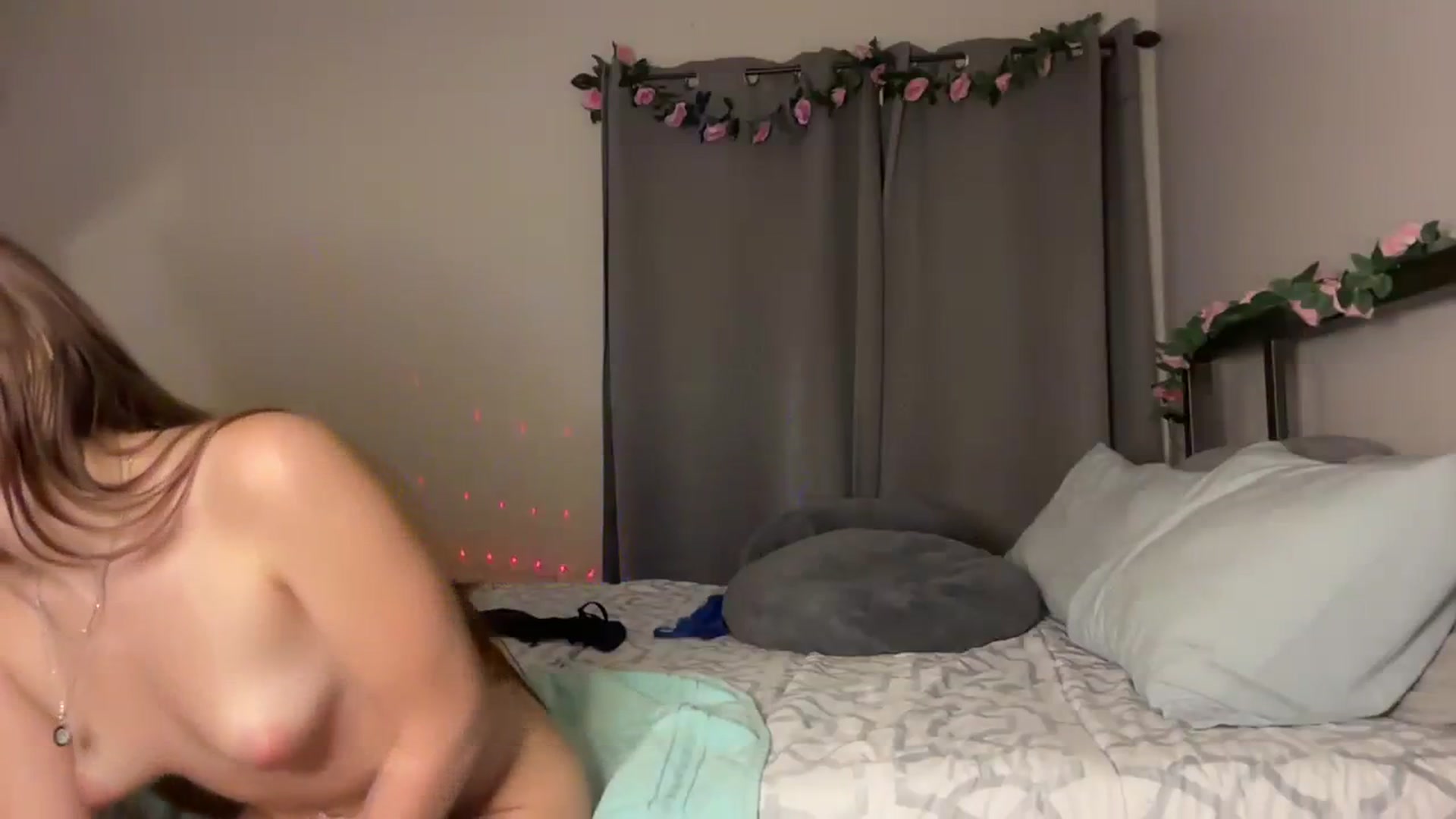 Gallery image thumbnail from cutiepie1113's myfreecams stream on, 01/10/2024, 02:56 image 20 of 20