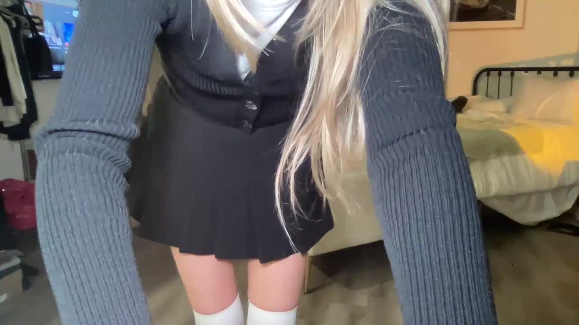 Gallery image thumbnail from cutiepiekayla's myfreecams stream on, 01/03/2024, 01:45 image 2 of 20