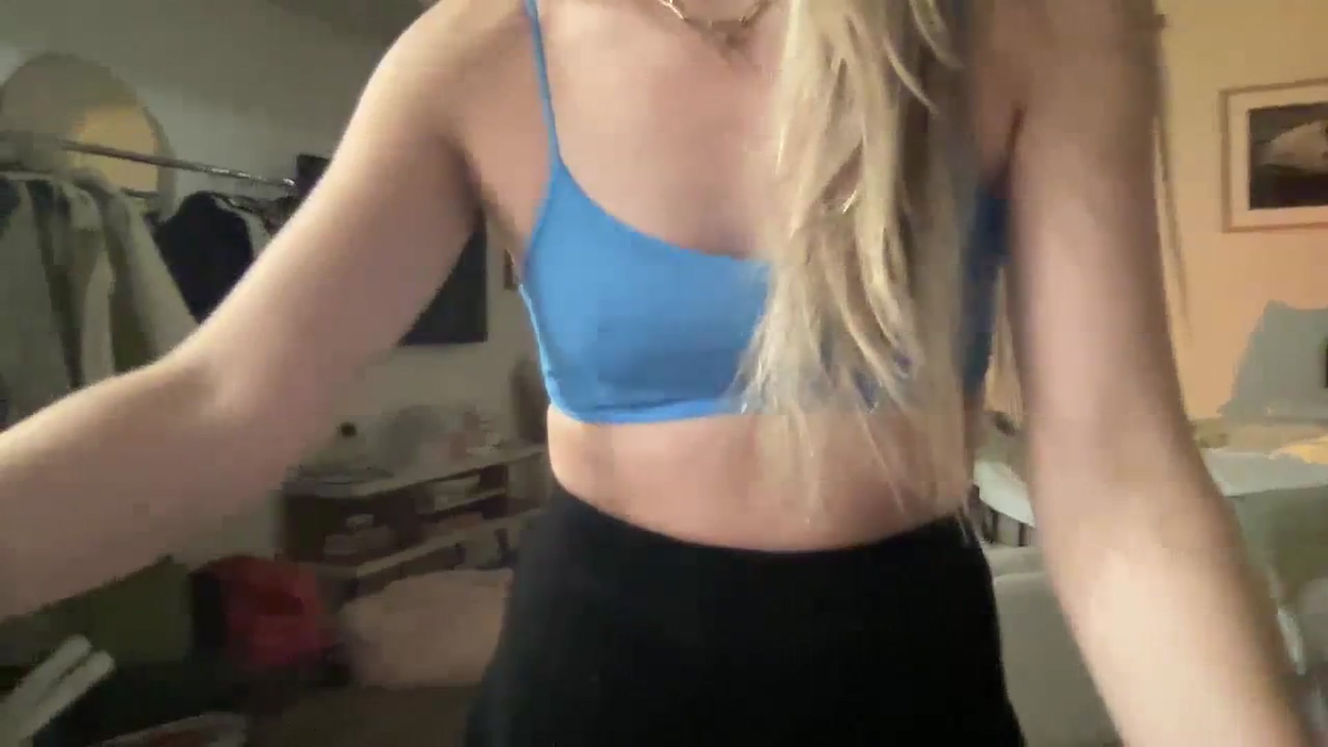 Gallery image thumbnail from cutiepiekayla's myfreecams stream on, 01/03/2024, 06:34 image 5 of 20