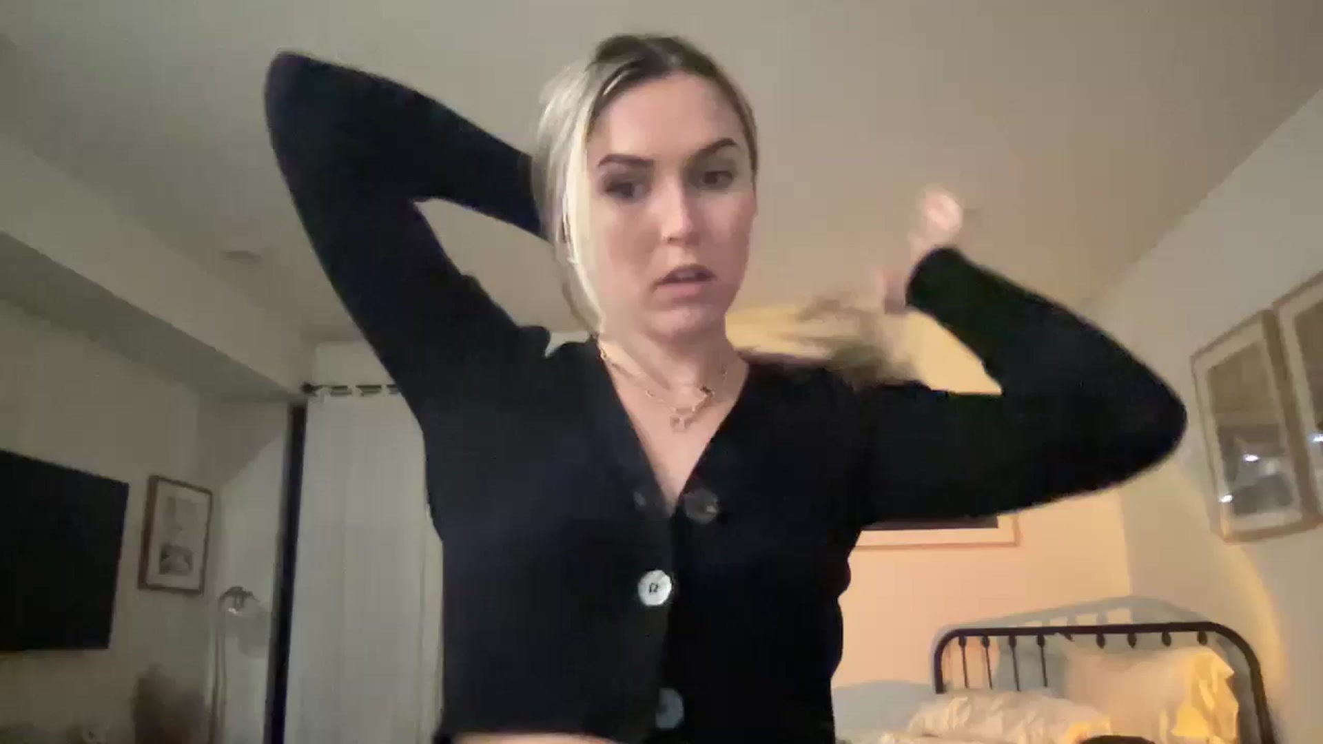 Gallery image thumbnail from cutiepiekayla's myfreecams stream on, 01/03/2024, 06:34 image 1 of 20