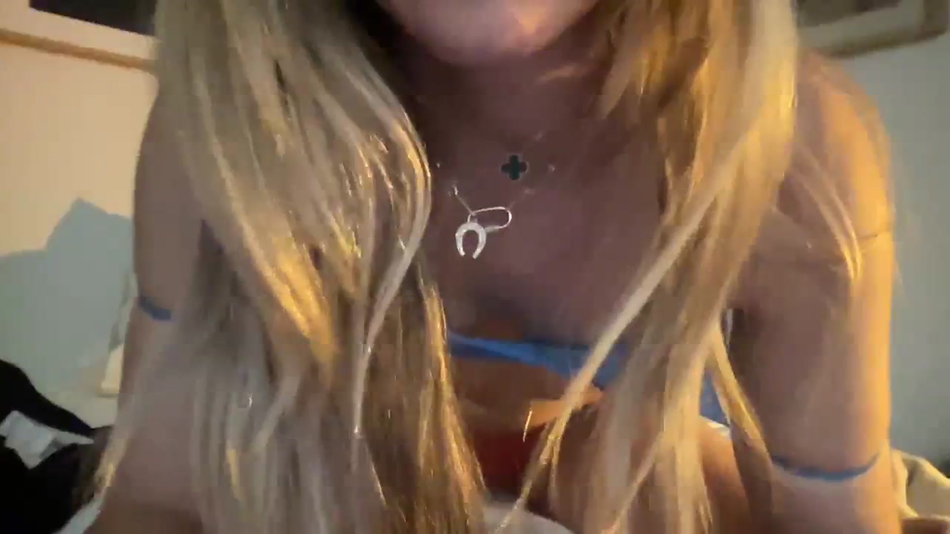 Gallery image thumbnail from cutiepiekayla's myfreecams stream on, 01/03/2024, 08:14 image 15 of 20