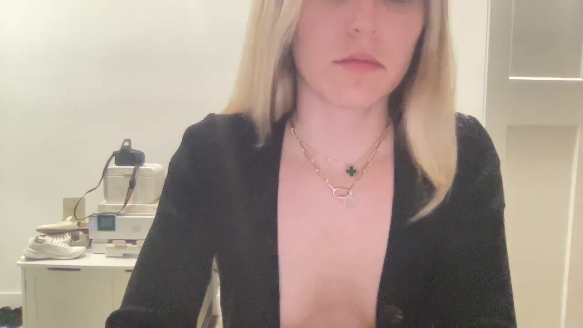 Gallery image thumbnail from cutiepiekayla's myfreecams stream on, 01/04/2024, 03:06 image 15 of 20