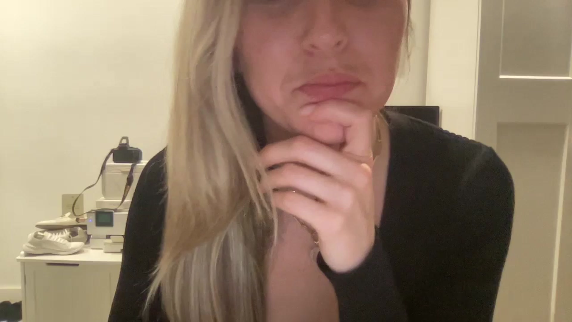 Gallery image thumbnail from cutiepiekayla's myfreecams stream on, 01/04/2024, 03:06 image 9 of 20