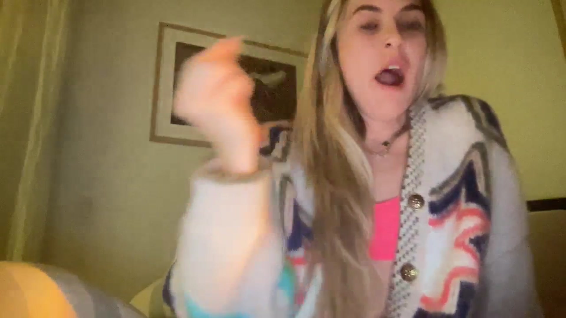 Gallery image thumbnail from cutiepiekayla's myfreecams stream on, 01/06/2024, 06:14 image 14 of 20