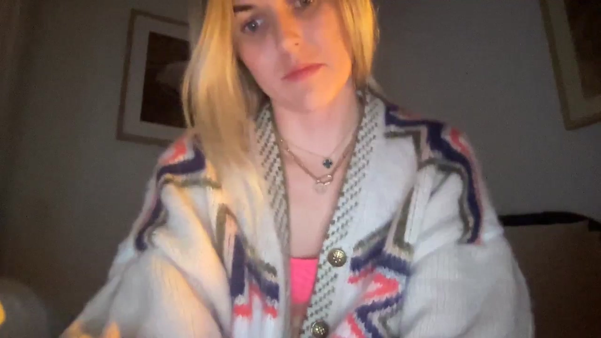 Gallery image thumbnail from cutiepiekayla's myfreecams stream on, 01/06/2024, 06:14 image 13 of 20