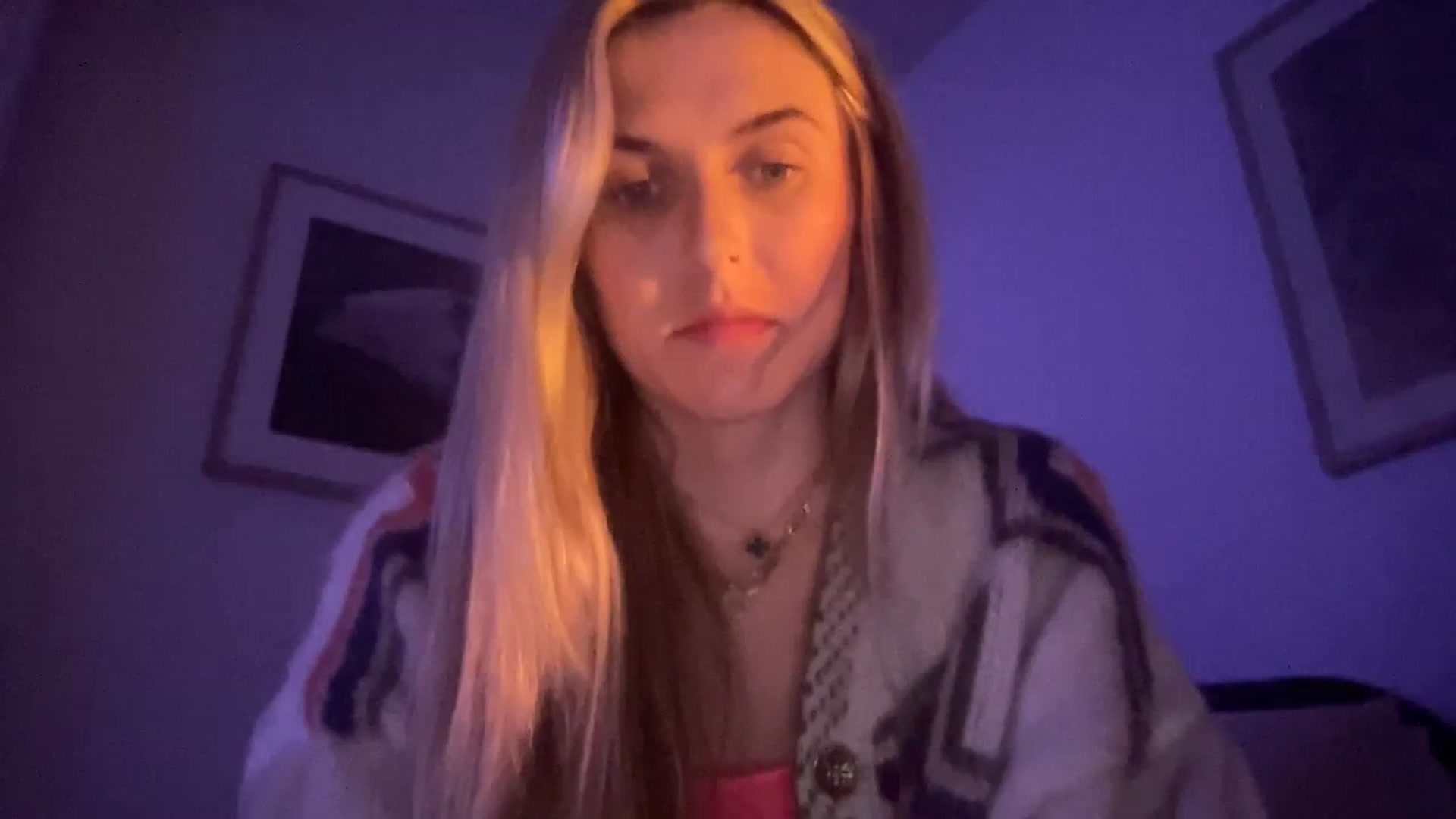 Gallery image thumbnail from cutiepiekayla's myfreecams stream on, 01/06/2024, 06:14 image 18 of 20