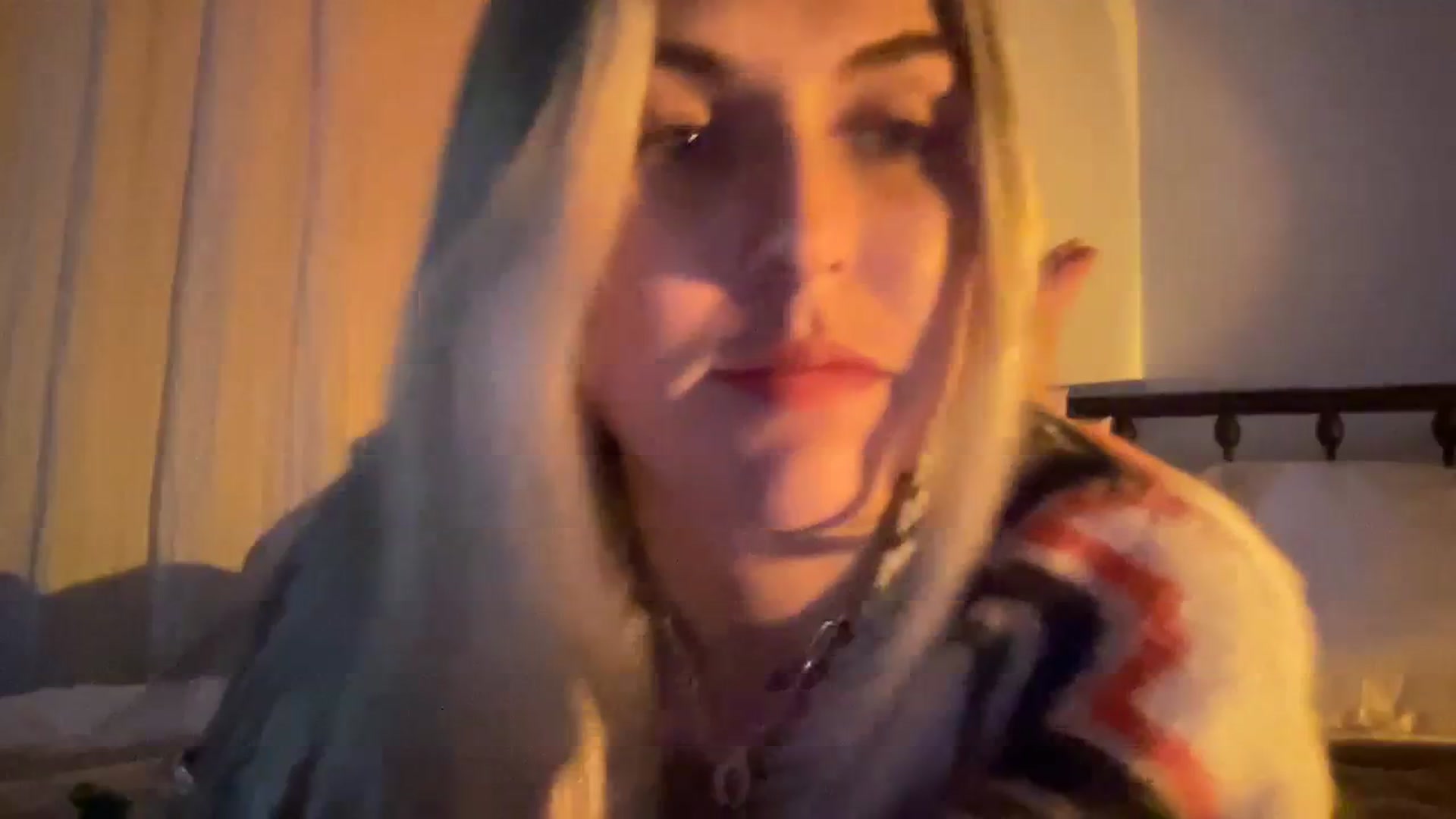 Gallery image thumbnail from cutiepiekayla's myfreecams stream on, 01/06/2024, 08:25 image 13 of 20