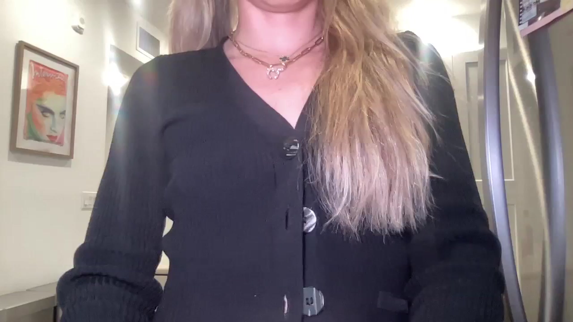 Gallery image thumbnail from cutiepiekayla's myfreecams stream on, 01/06/2024, 22:54 image 4 of 20