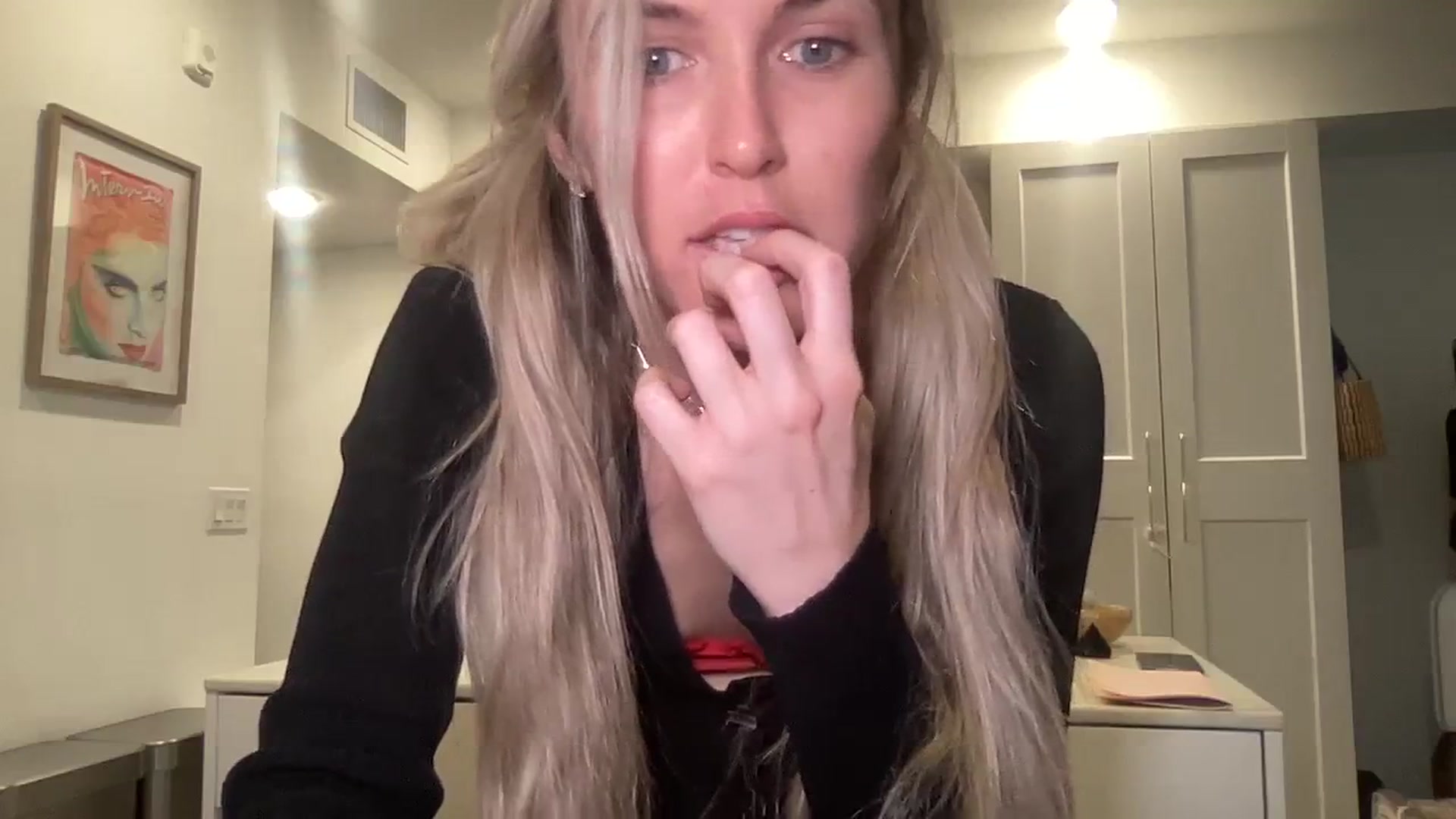 Gallery image thumbnail from cutiepiekayla's myfreecams stream on, 01/06/2024, 22:54 image 2 of 20