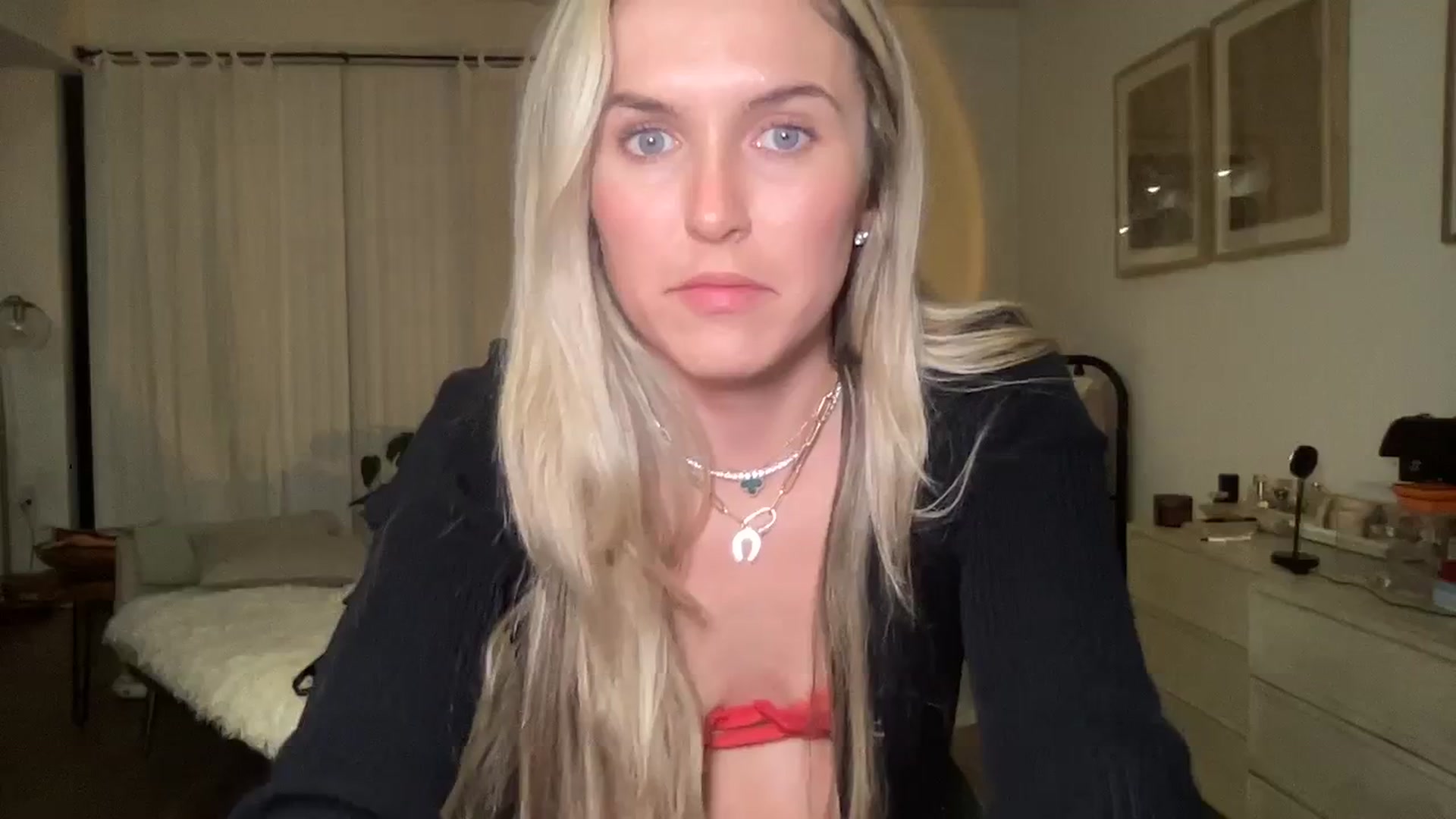 Gallery image thumbnail from cutiepiekayla's myfreecams stream on, 01/07/2024, 02:18 image 19 of 20
