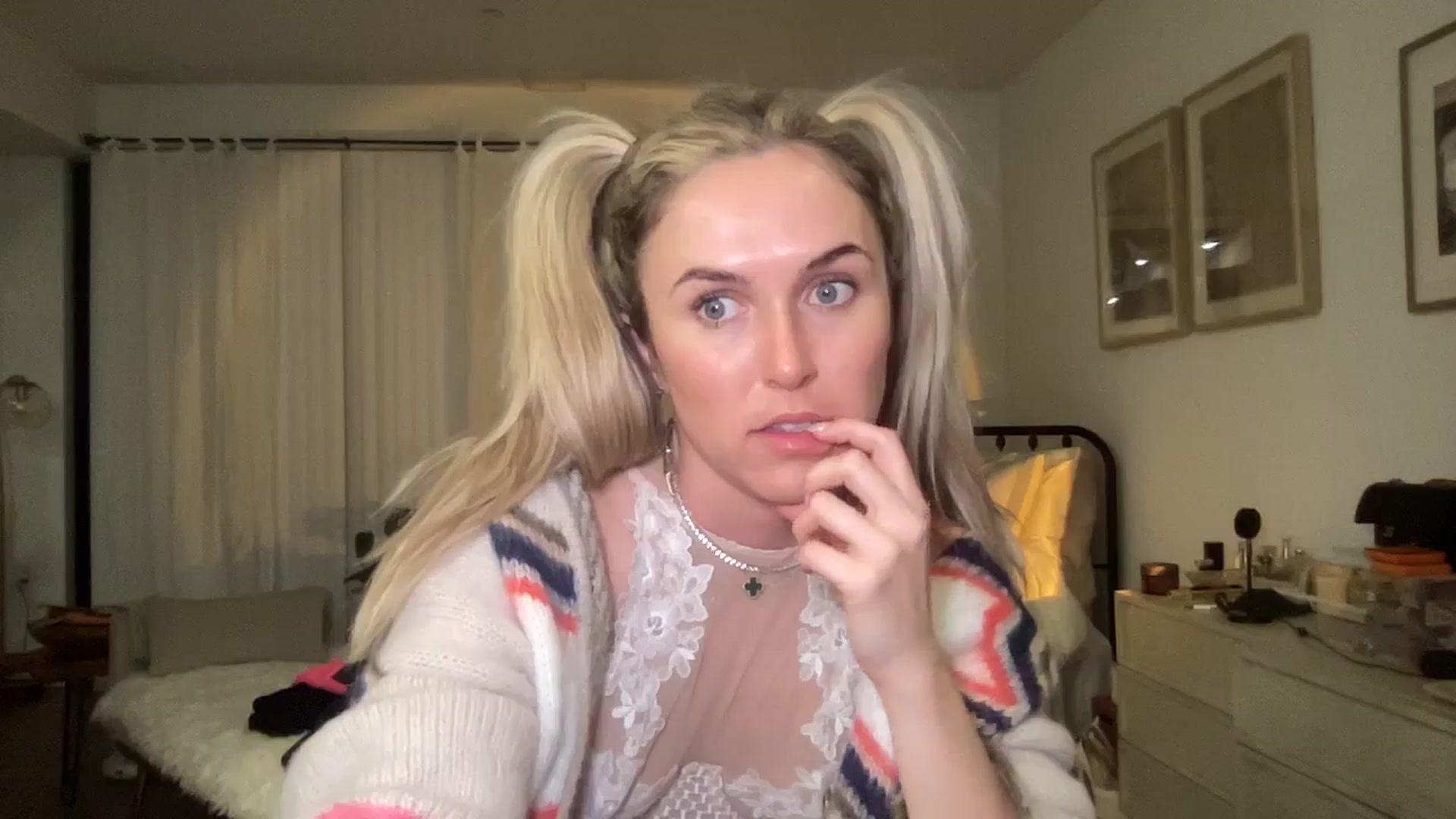 Gallery image thumbnail from cutiepiekayla's myfreecams stream on, 01/07/2024, 06:18 image 20 of 20