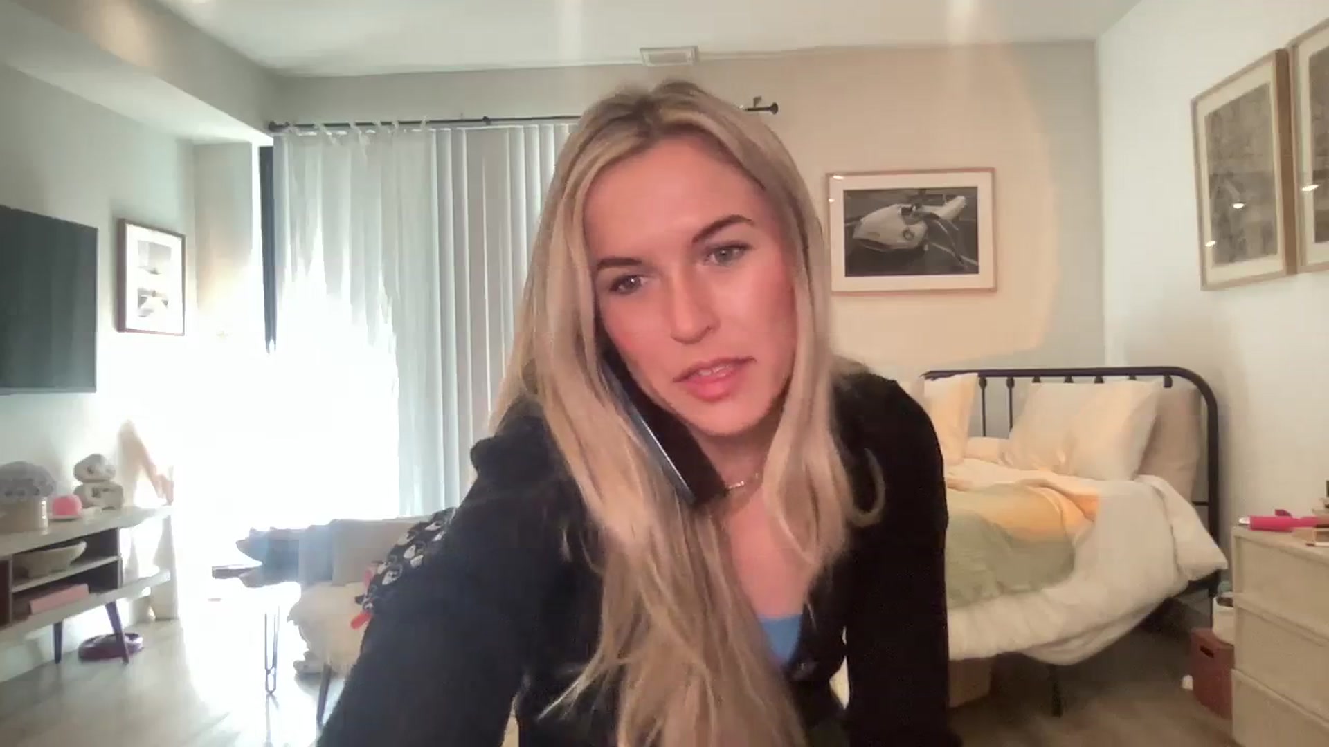 Gallery image thumbnail from cutiepiekayla's myfreecams stream on, 01/07/2024, 21:20 image 6 of 20