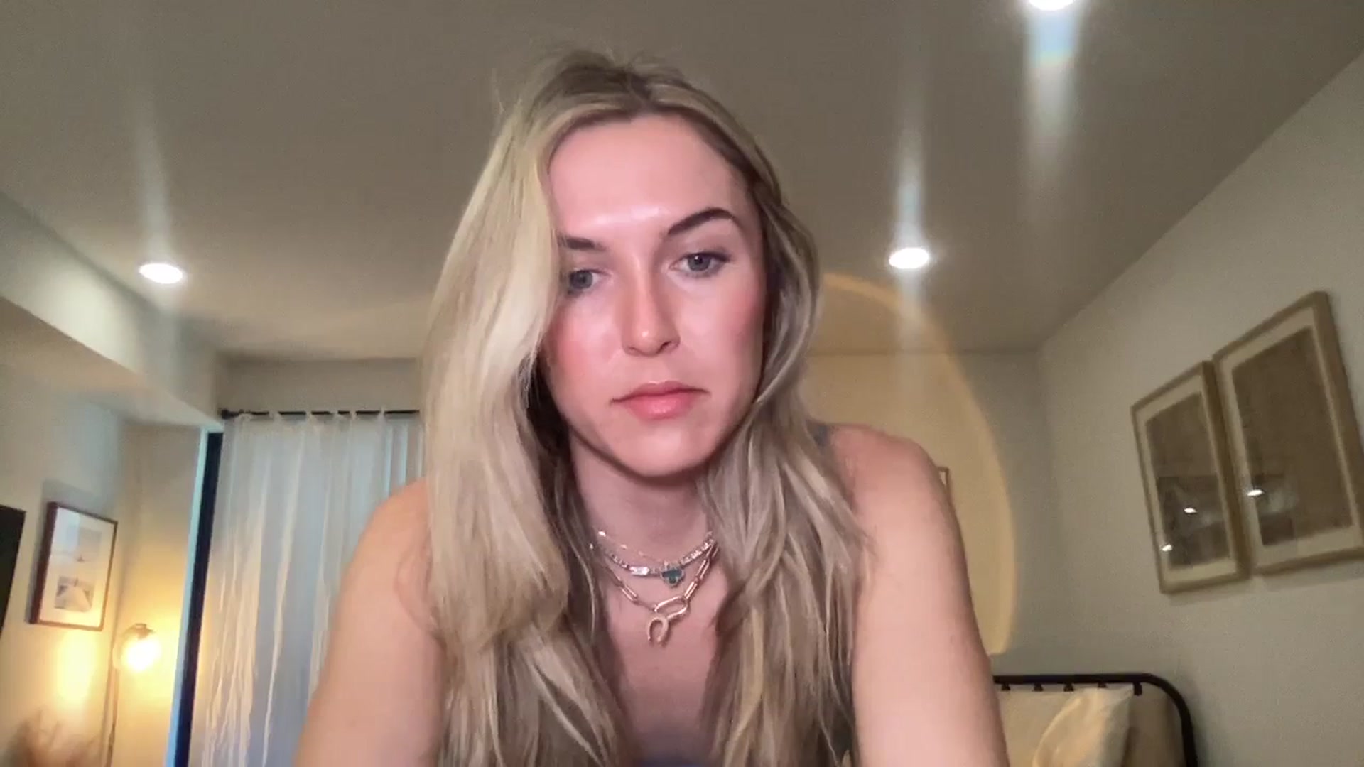 Gallery image thumbnail from cutiepiekayla's myfreecams stream on, 01/07/2024, 23:15 image 10 of 20