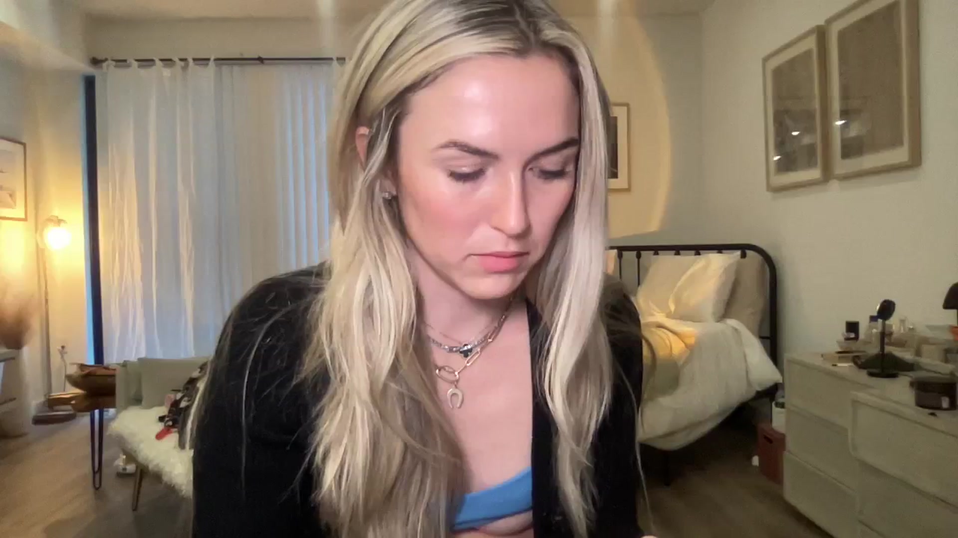 Gallery image thumbnail from cutiepiekayla's myfreecams stream on, 01/07/2024, 23:38 image 3 of 20