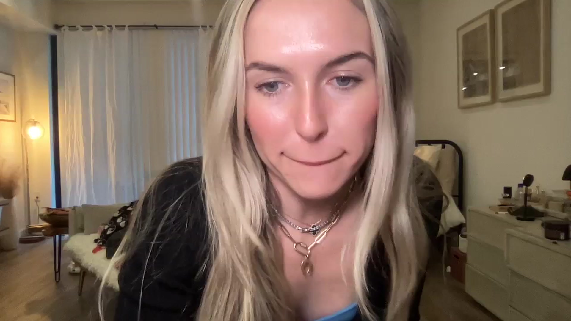 Gallery image thumbnail from cutiepiekayla's myfreecams stream on, 01/07/2024, 23:38 image 2 of 20