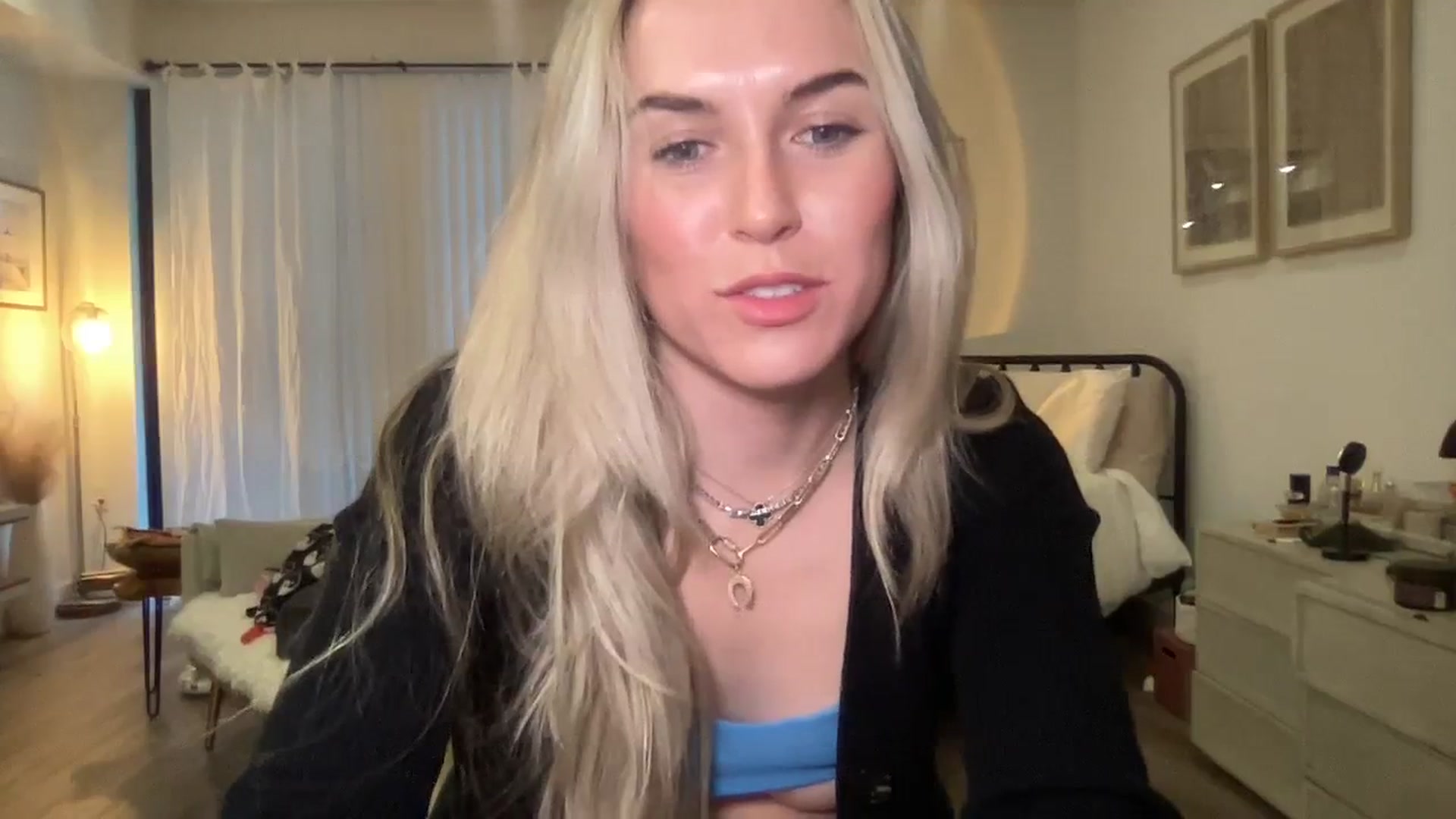 Gallery image thumbnail from cutiepiekayla's myfreecams stream on, 01/07/2024, 23:38 image 17 of 20