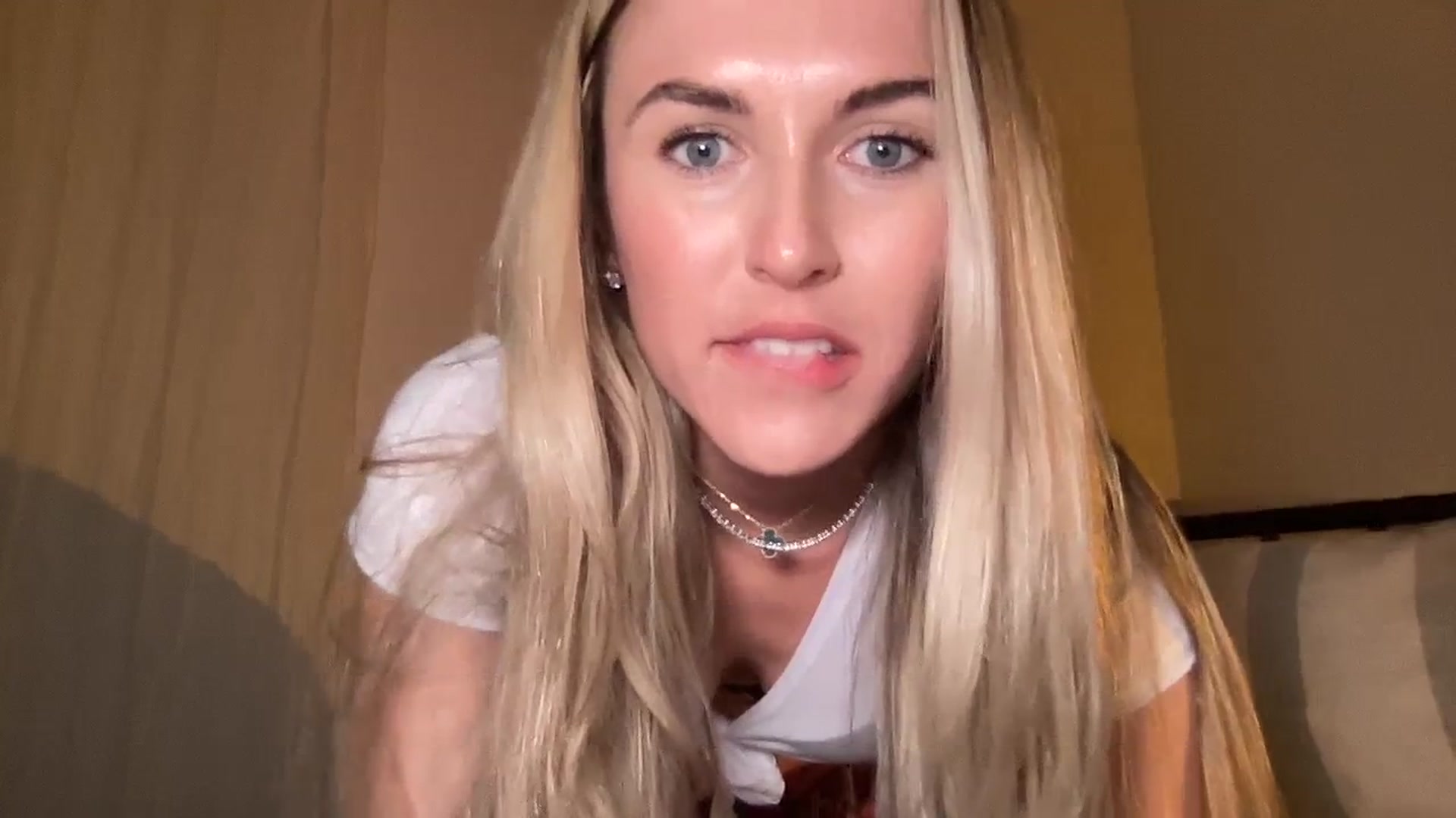 Gallery image thumbnail from cutiepiekayla's myfreecams stream on, 01/09/2024, 04:48 image 18 of 20