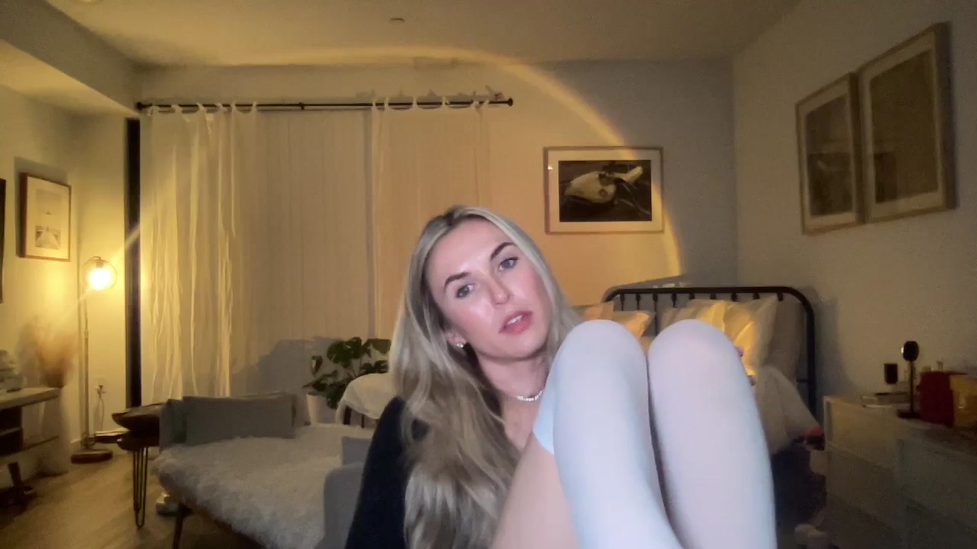 Gallery image thumbnail from cutiepiekayla's myfreecams stream on, 01/09/2024, 12:44 image 19 of 20