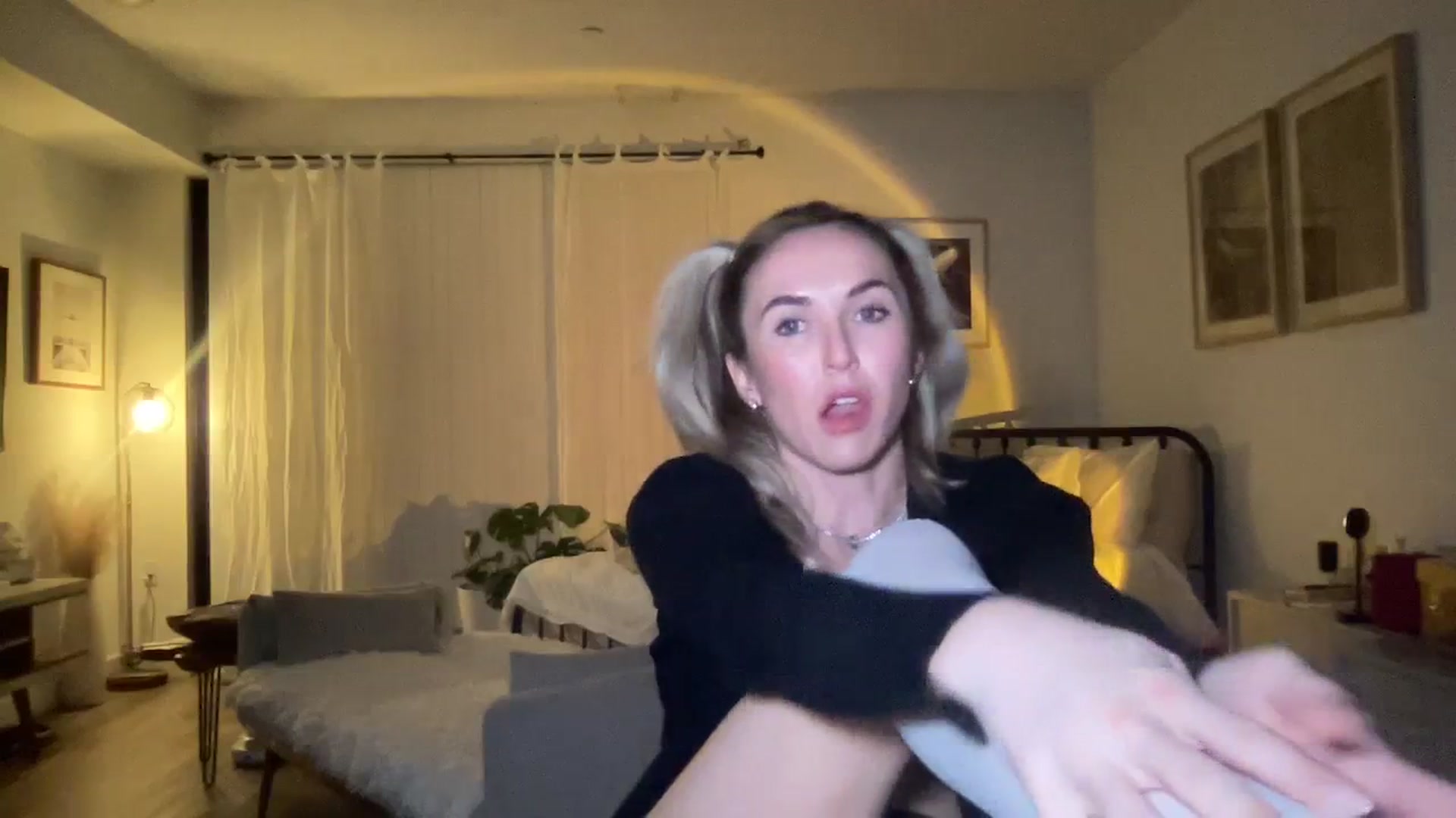 Gallery image thumbnail from cutiepiekayla's myfreecams stream on, 01/09/2024, 12:44 image 10 of 20