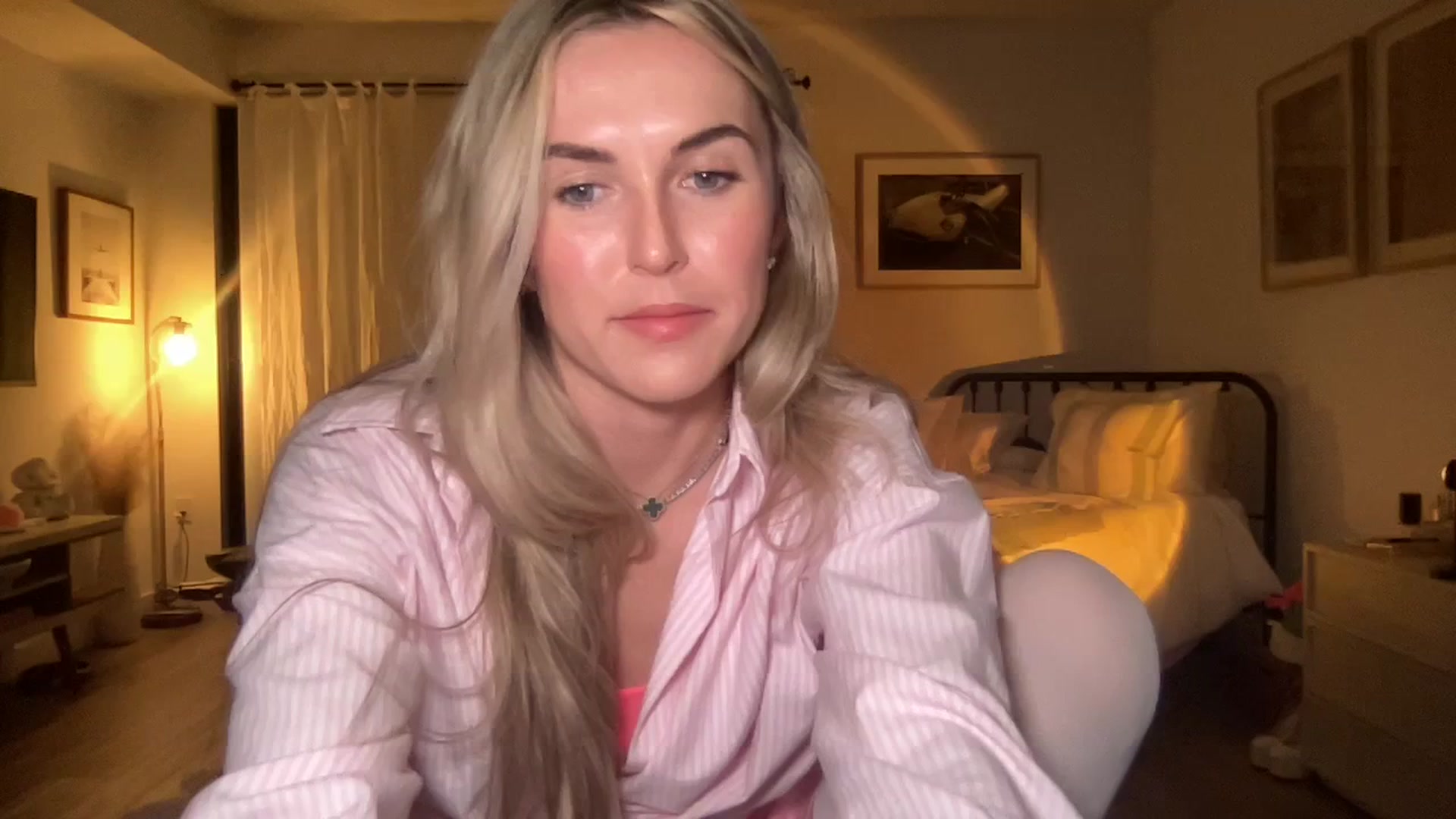Gallery image thumbnail from cutiepiekayla's myfreecams stream on, 01/10/2024, 06:35 image 3 of 20