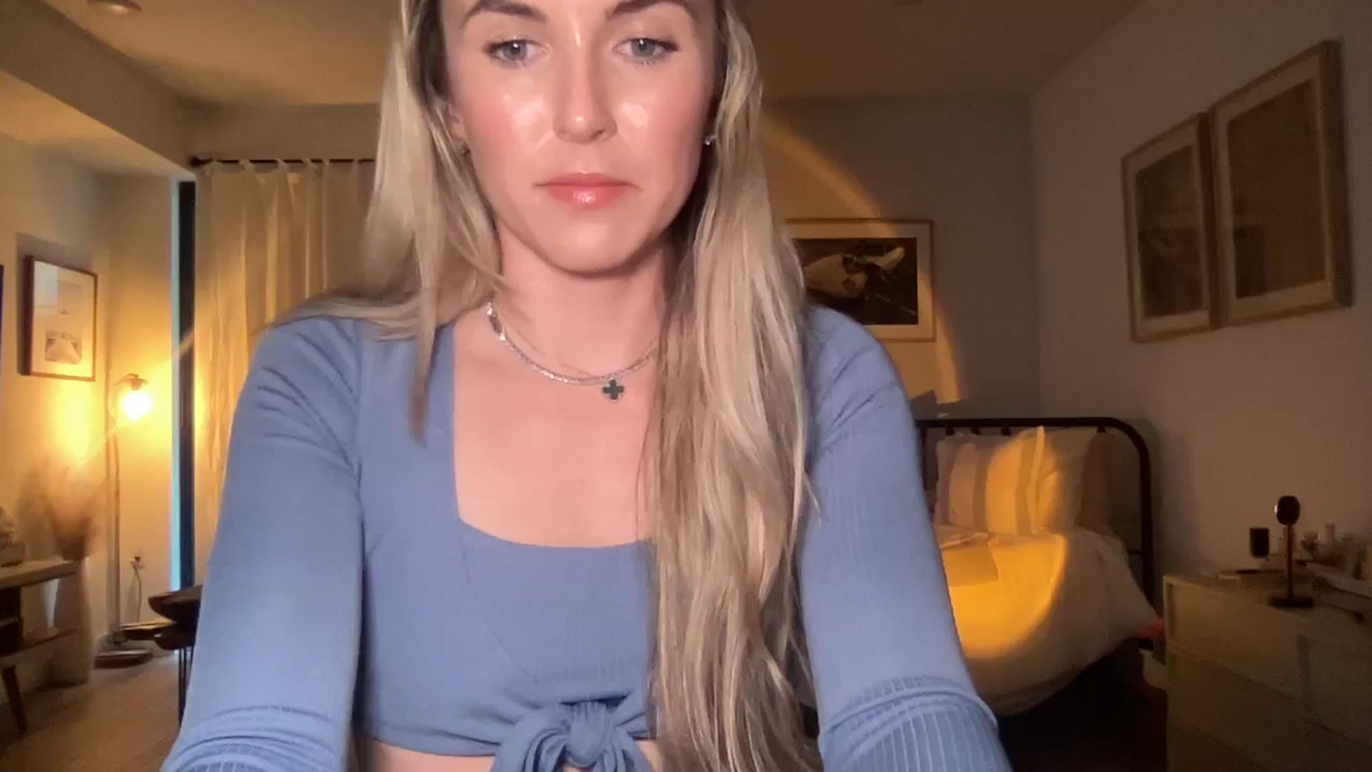 Gallery image thumbnail from cutiepiekayla's myfreecams stream on, 01/11/2024, 24:33 image 6 of 20