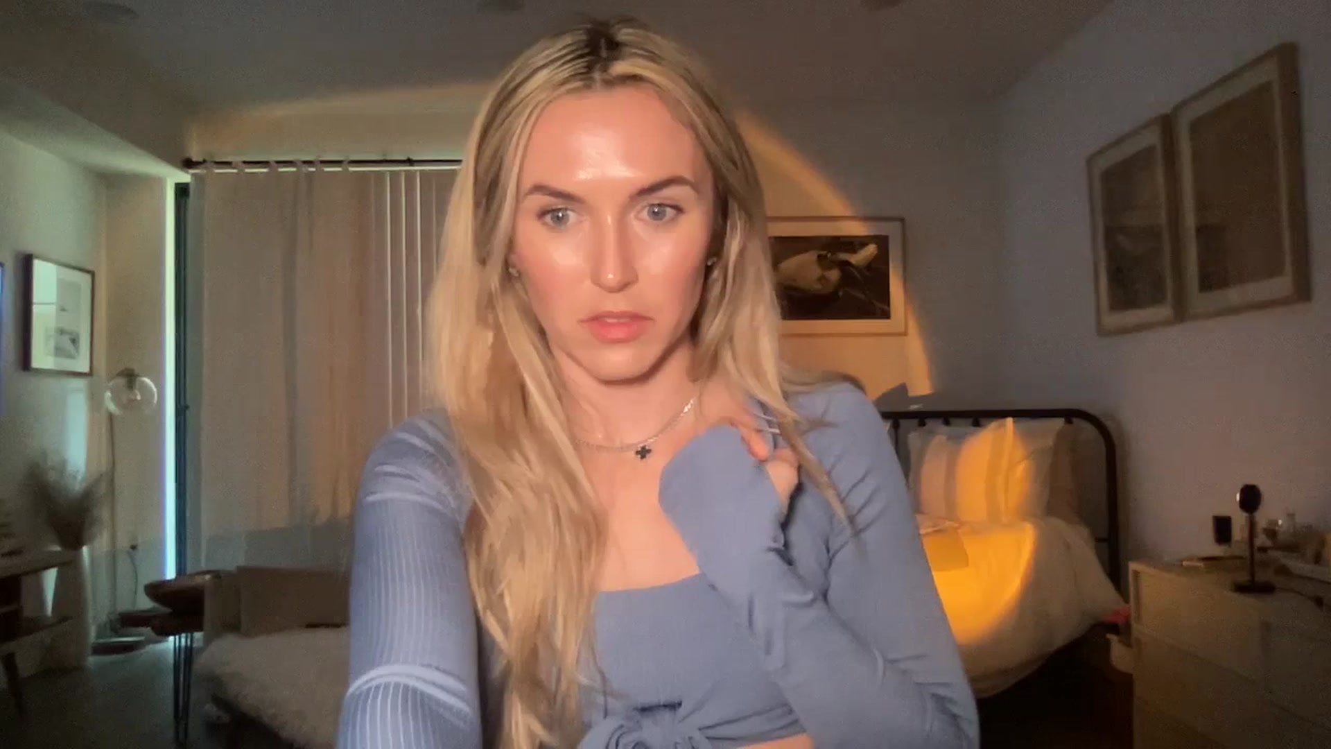 Gallery image thumbnail from cutiepiekayla's myfreecams stream on, 01/11/2024, 24:33 image 3 of 20