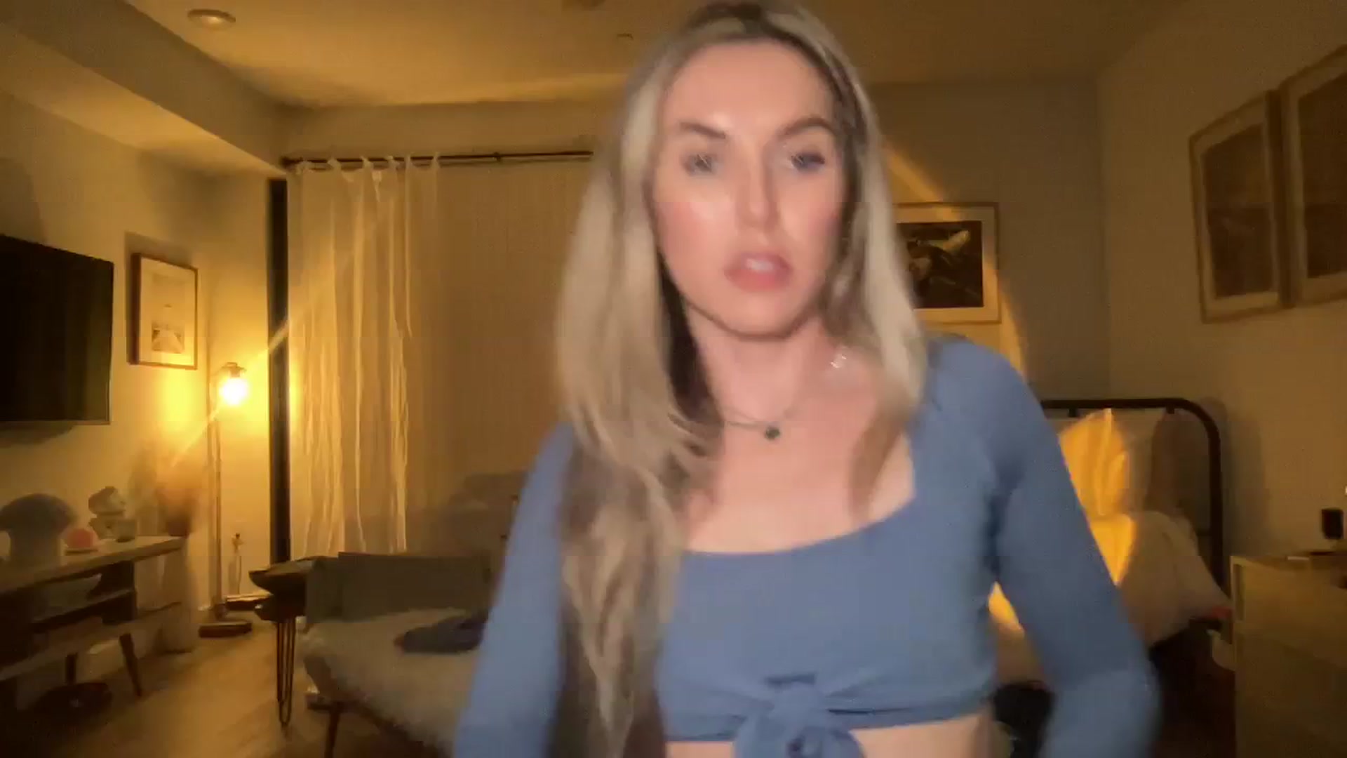 Gallery image thumbnail from cutiepiekayla's myfreecams stream on, 01/11/2024, 03:49 image 6 of 20