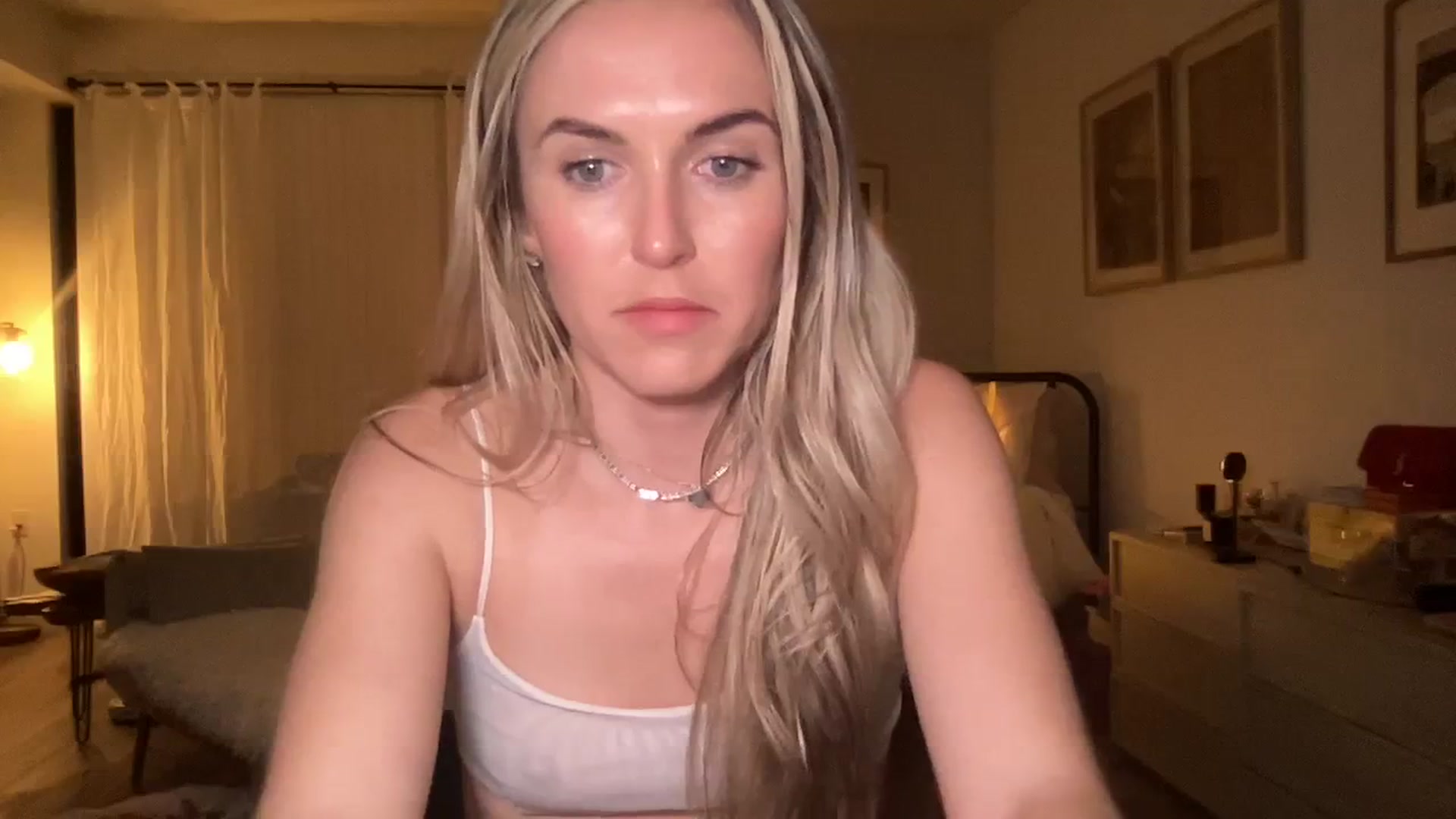 Gallery image thumbnail from cutiepiekayla's myfreecams stream on, 01/11/2024, 03:49 image 15 of 20