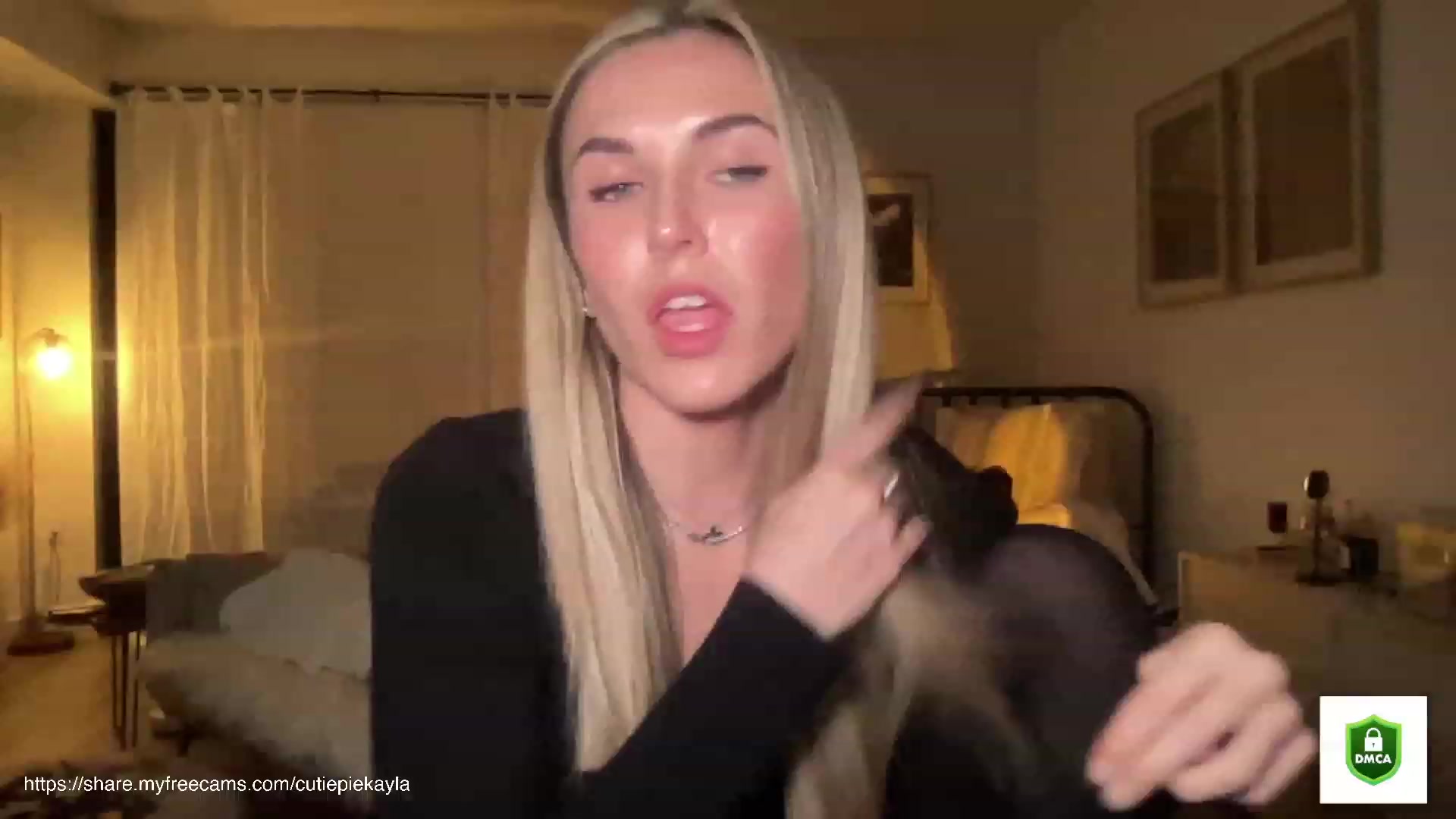Gallery image thumbnail from cutiepiekayla's myfreecams stream on, 01/13/2024, 05:06 image 6 of 20