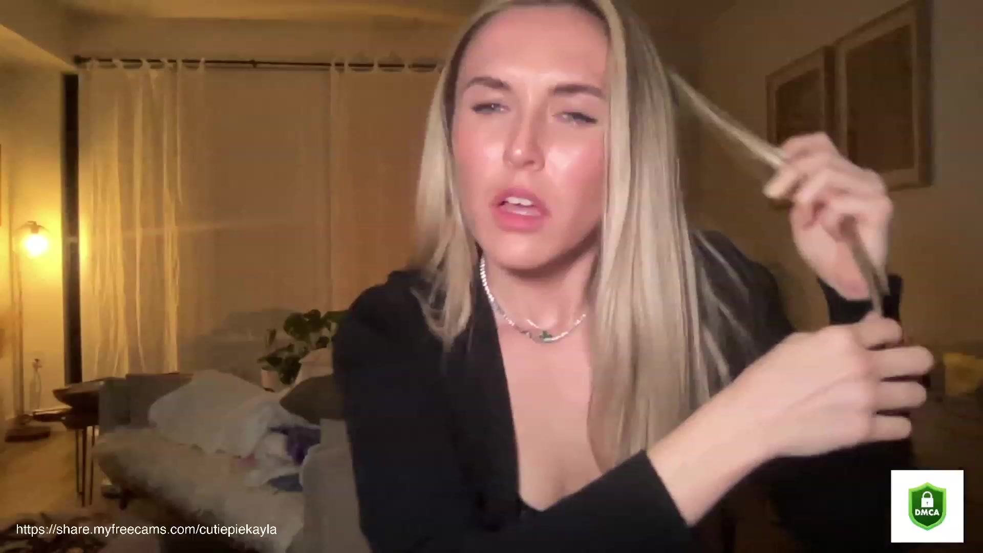 Gallery image thumbnail from cutiepiekayla's myfreecams stream on, 01/13/2024, 05:06 image 17 of 20