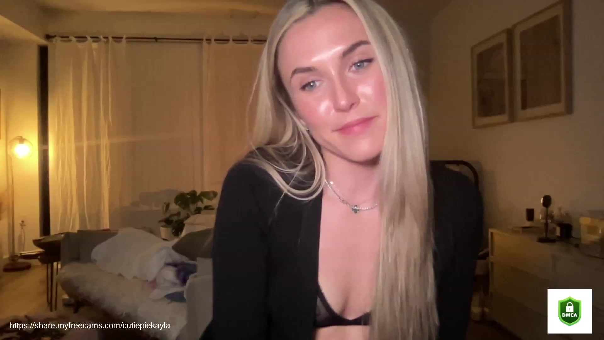 Gallery image thumbnail from cutiepiekayla's myfreecams stream on, 01/13/2024, 05:06 image 19 of 20