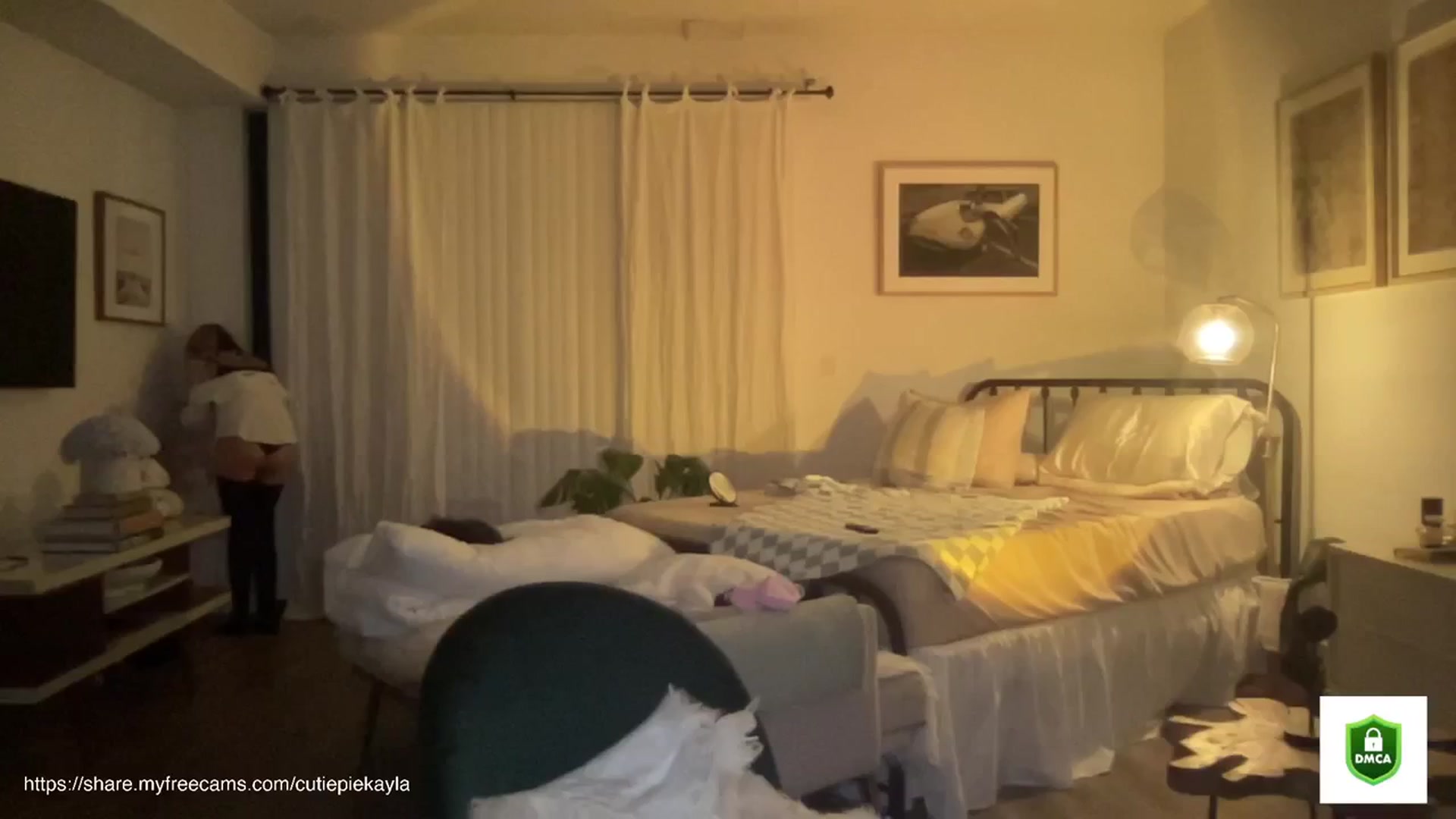 Gallery image thumbnail from cutiepiekayla's myfreecams stream on, 01/17/2024, 04:57 image 17 of 20
