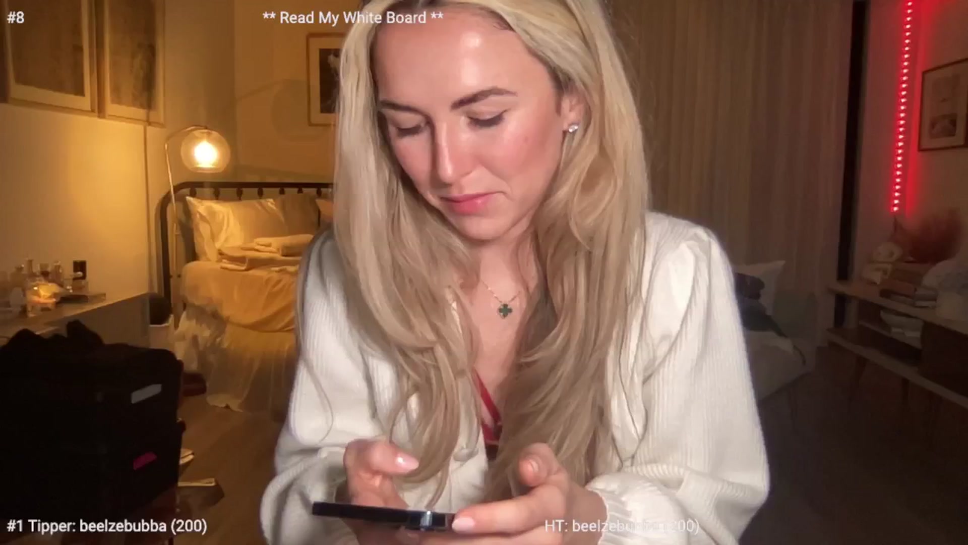 Gallery image thumbnail from cutiepiekayla's myfreecams stream on, 01/25/2024, 02:20 image 9 of 20