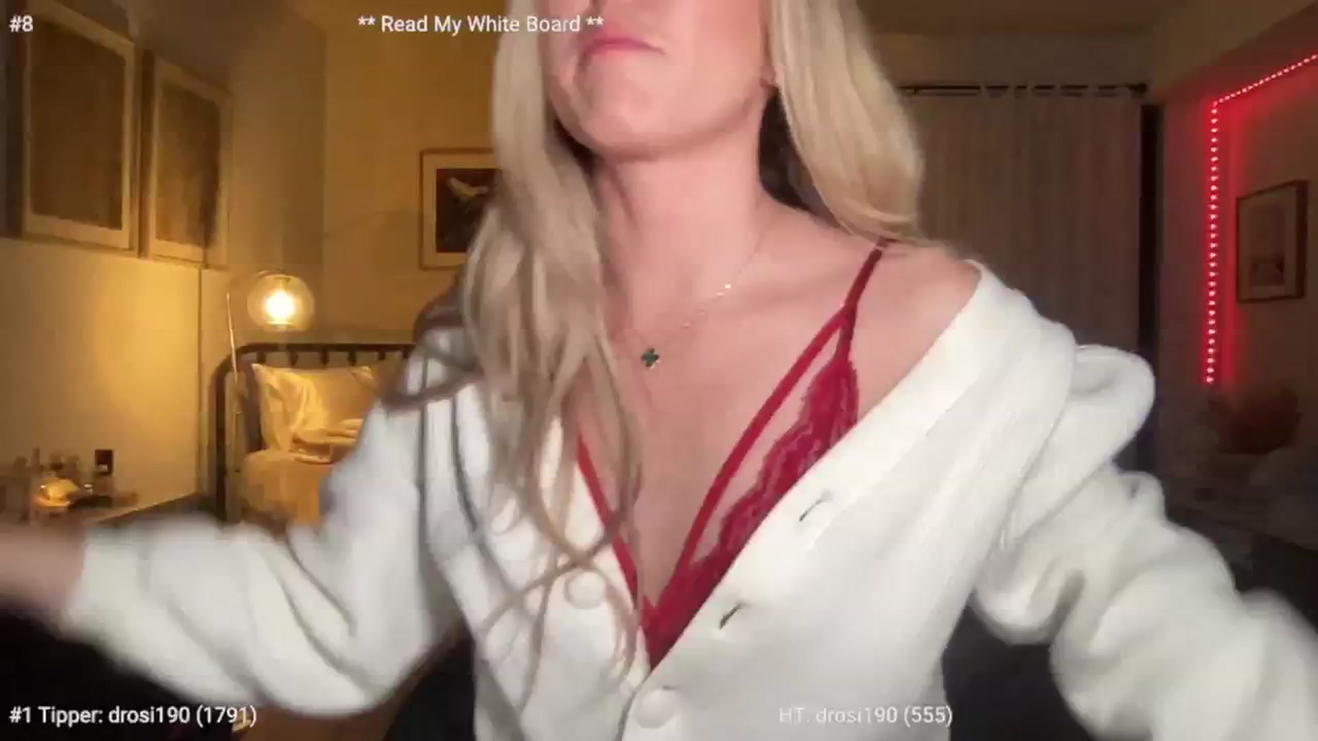 Gallery image thumbnail from cutiepiekayla's myfreecams stream on, 01/25/2024, 04:05 image 18 of 20