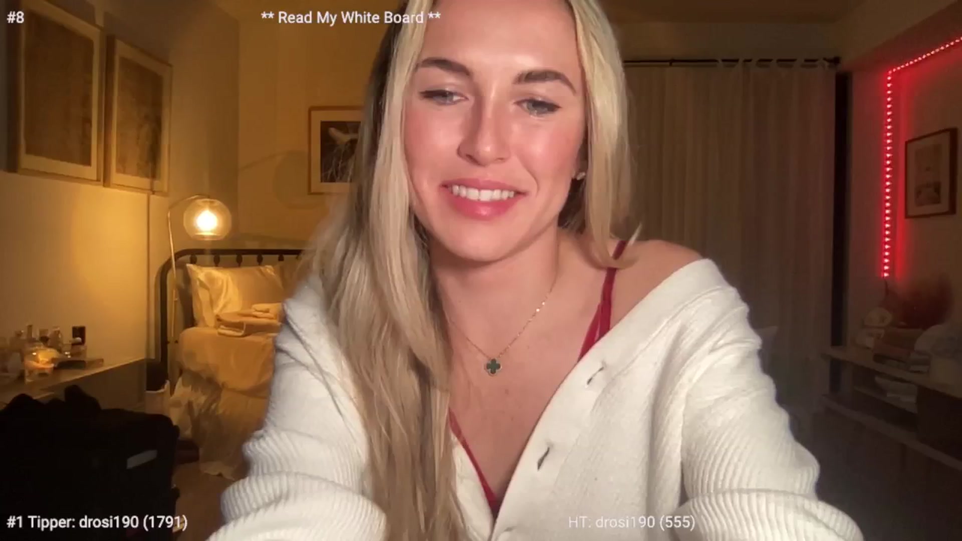 Gallery image thumbnail from cutiepiekayla's myfreecams stream on, 01/25/2024, 04:05 image 11 of 20