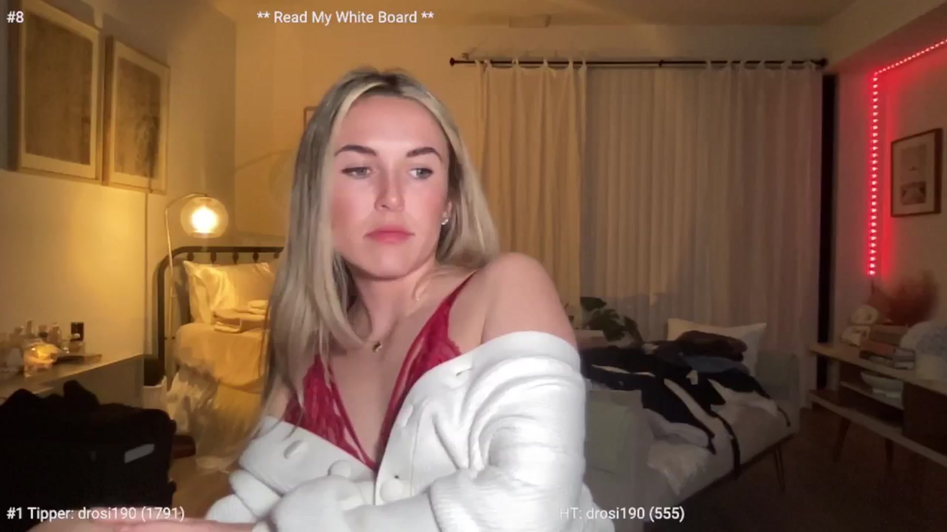 Gallery image thumbnail from cutiepiekayla's myfreecams stream on, 01/25/2024, 04:05 image 1 of 20