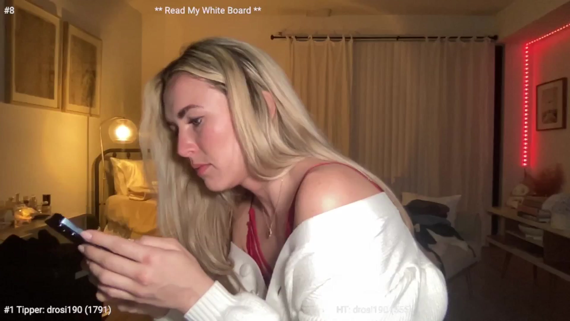 Gallery image thumbnail from cutiepiekayla's myfreecams stream on, 01/25/2024, 04:05 image 7 of 20