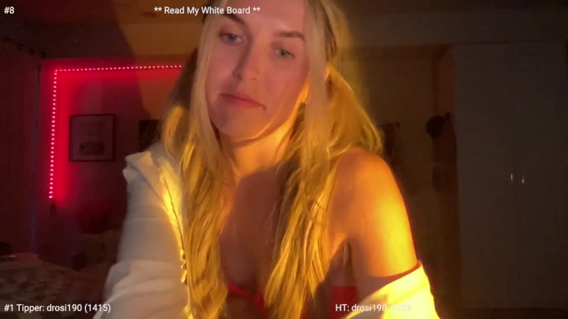 Gallery image thumbnail from cutiepiekayla's myfreecams stream on, 01/25/2024, 15:33 image 13 of 20