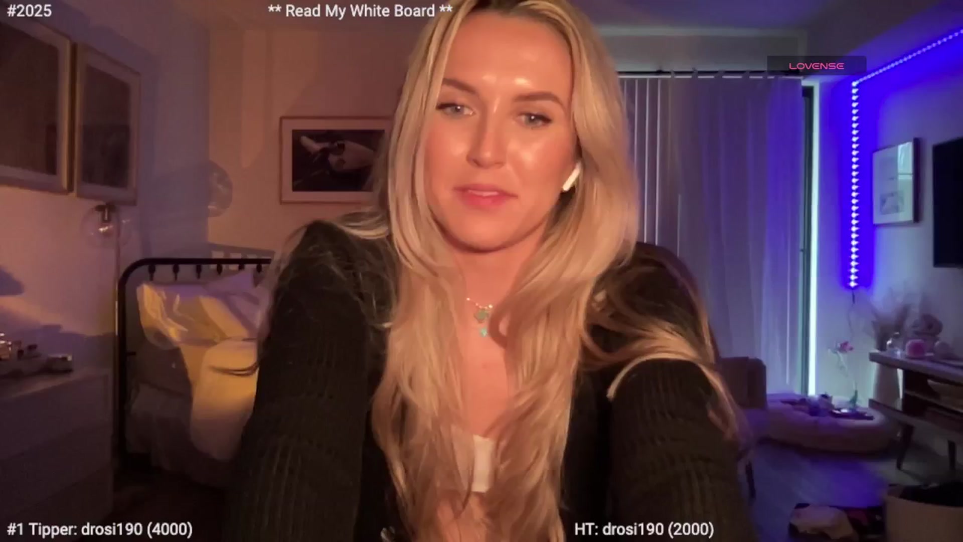 Gallery image thumbnail from cutiepiekayla's myfreecams stream on, 03/19/2024, 01:23 image 1 of 20