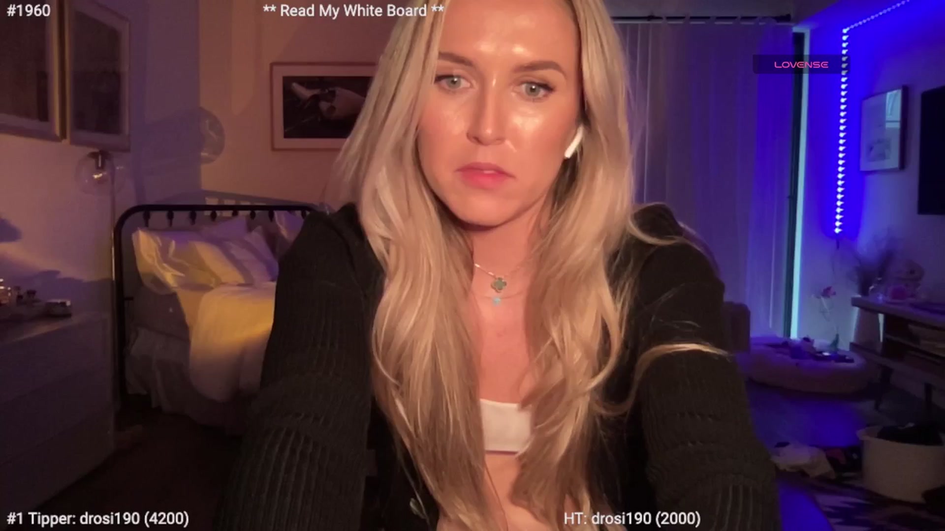 Gallery image thumbnail from cutiepiekayla's myfreecams stream on, 03/19/2024, 01:23 image 11 of 20