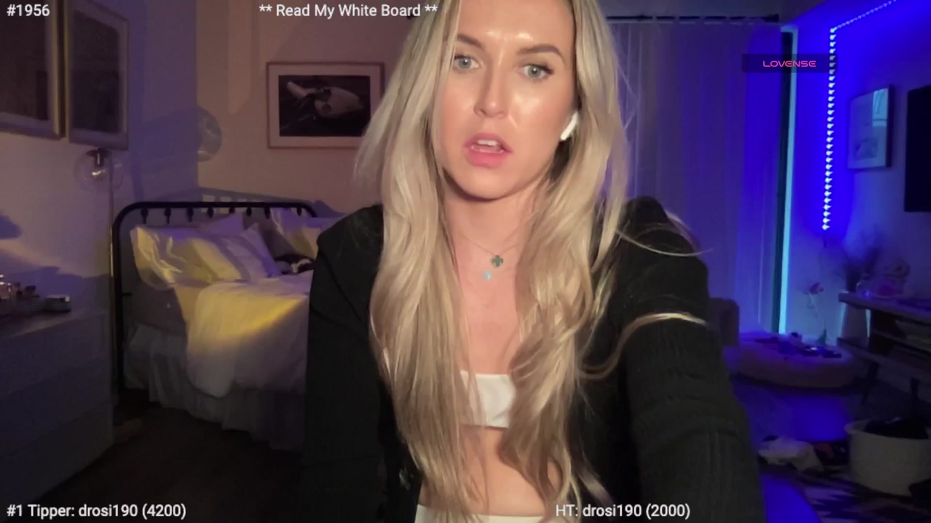 Gallery image thumbnail from cutiepiekayla's myfreecams stream on, 03/19/2024, 01:23 image 13 of 20