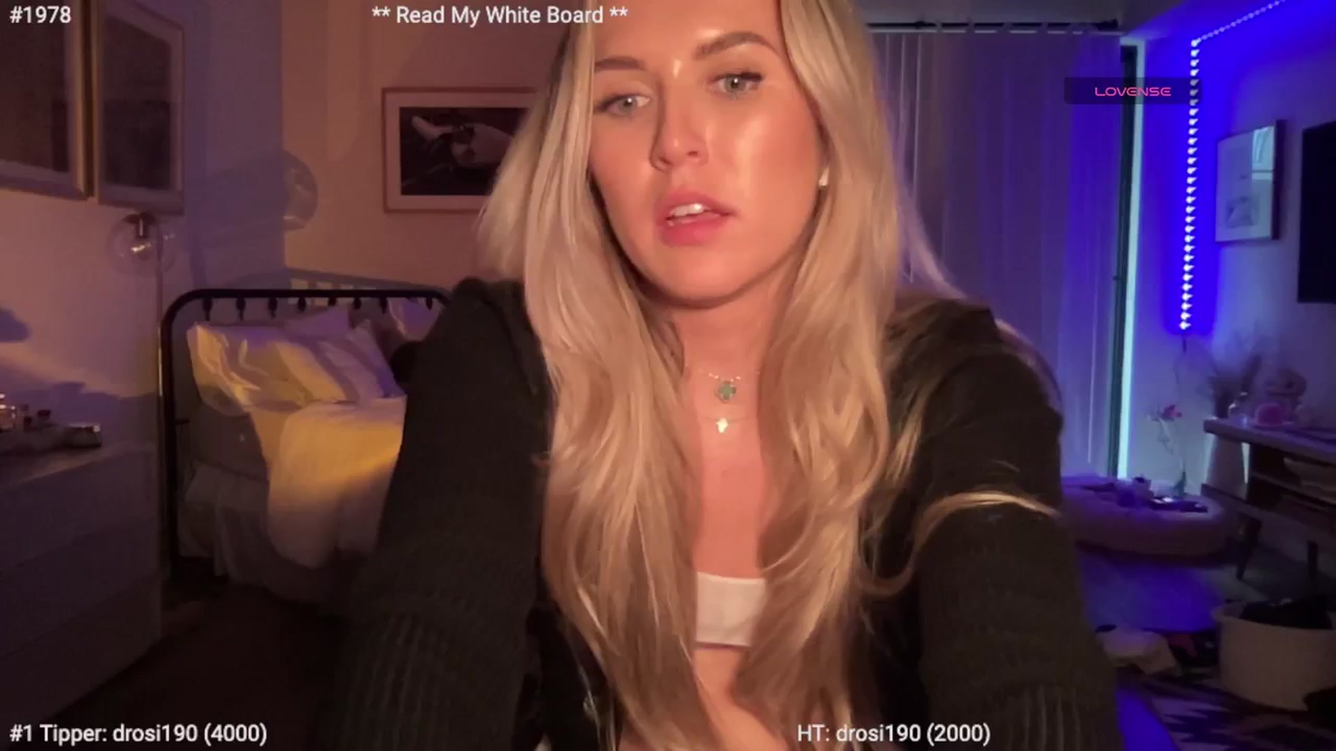 Gallery image thumbnail from cutiepiekayla's myfreecams stream on, 03/19/2024, 01:23 image 8 of 20