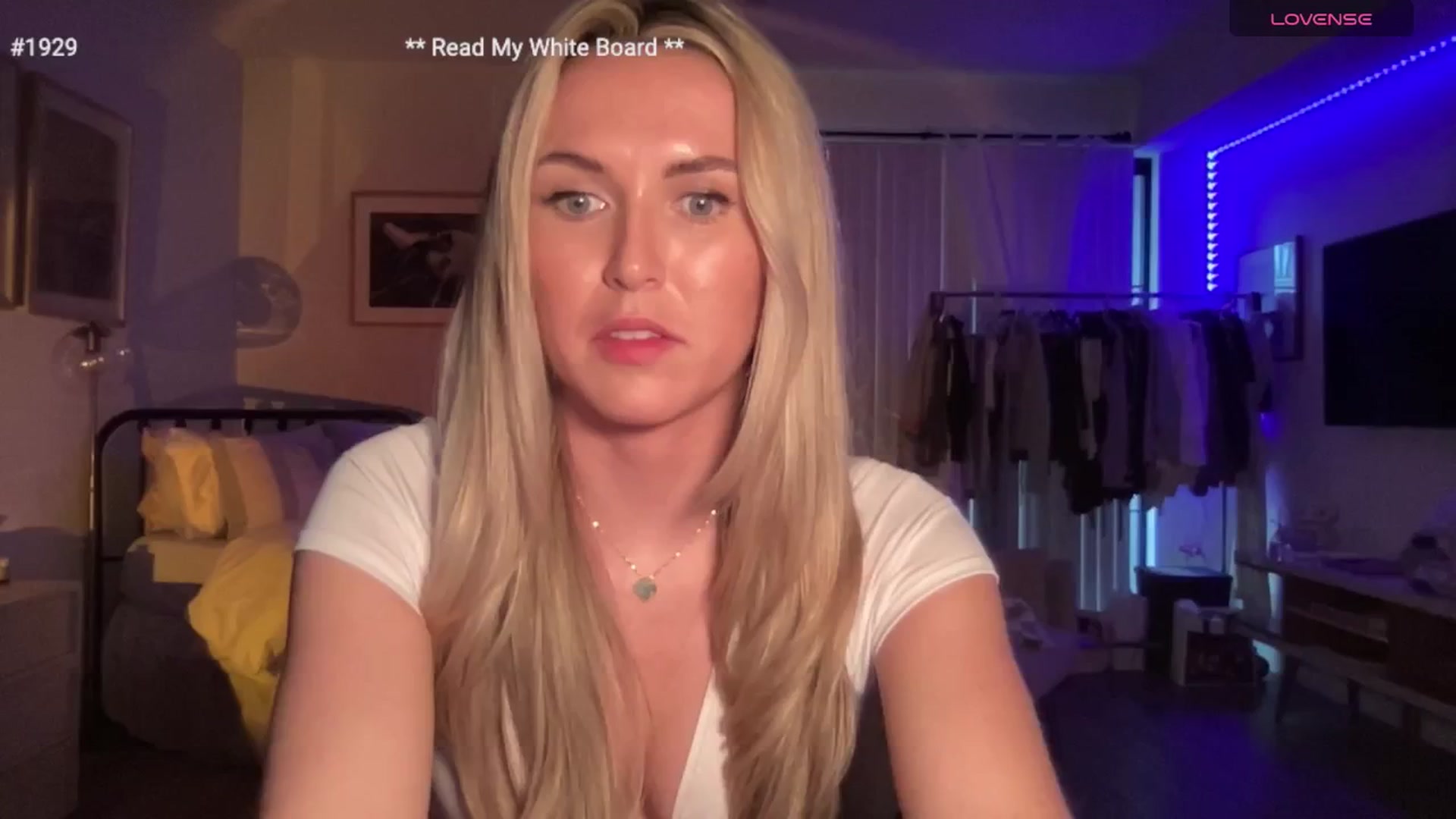 Gallery image thumbnail from cutiepiekayla's myfreecams stream on, 04/18/2024, 02:05 image 14 of 20
