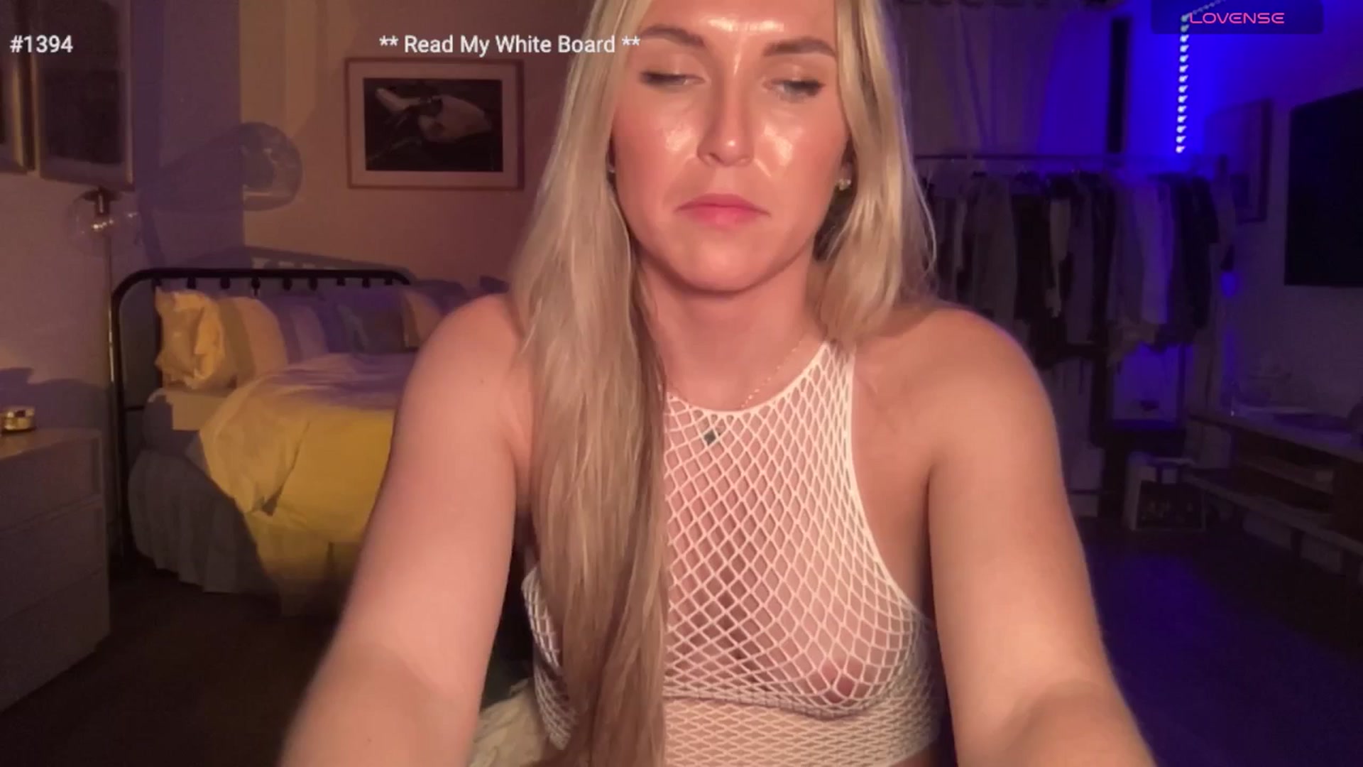 Gallery image thumbnail from cutiepiekayla's myfreecams stream on, 04/18/2024, 04:02 image 13 of 20