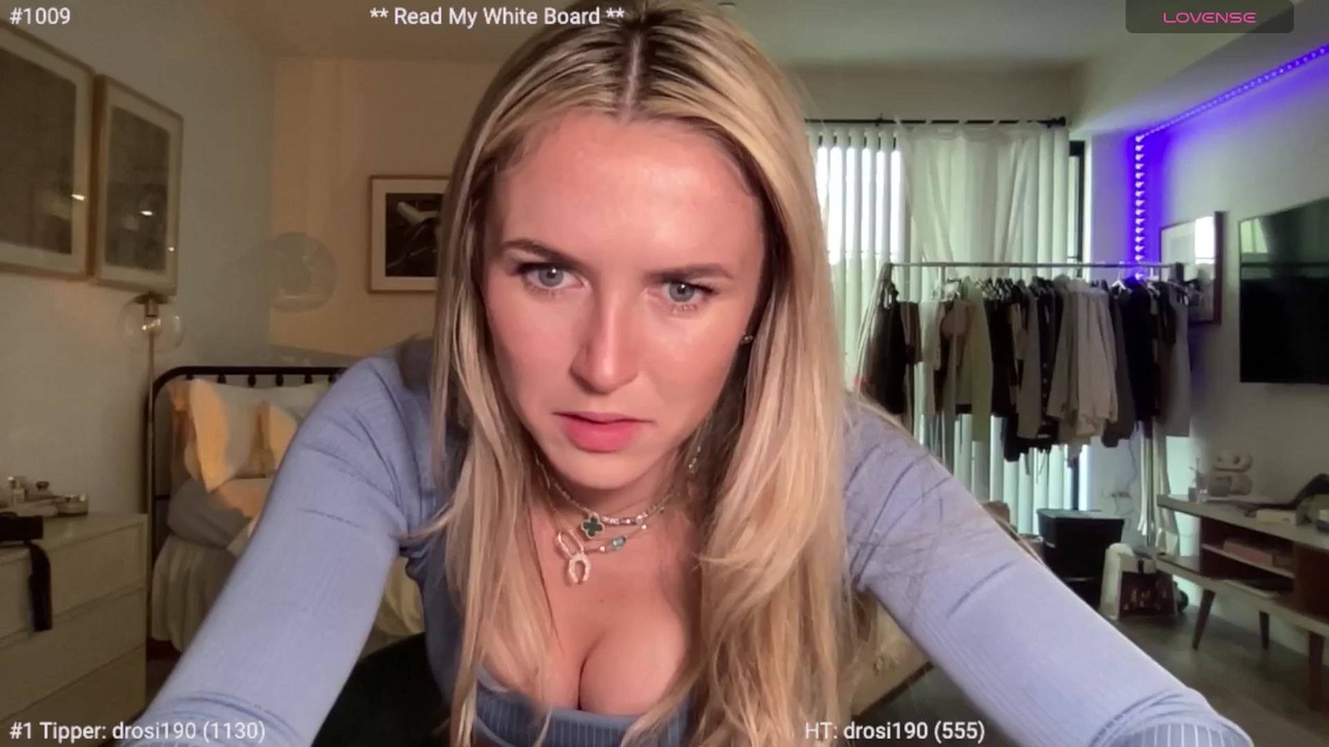 Gallery image thumbnail from cutiepiekayla's myfreecams stream on, 04/20/2024, 24:02 image 9 of 20