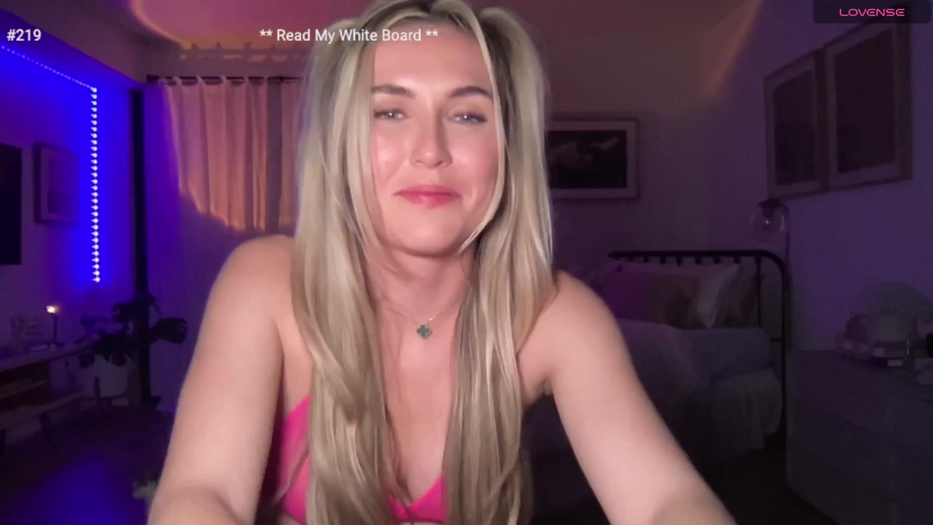 Gallery image thumbnail from cutiepiekayla's myfreecams stream on, 04/27/2024, 03:58 image 12 of 20