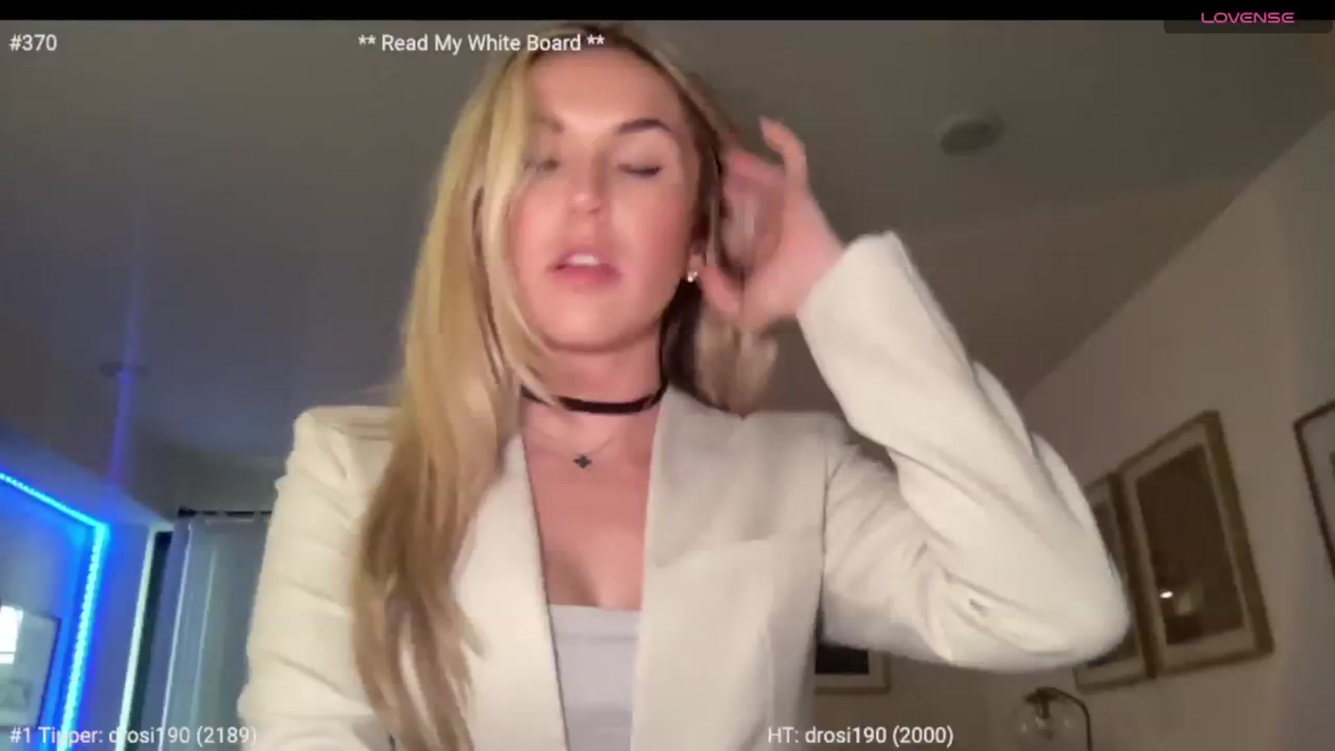 Gallery image thumbnail from cutiepiekayla's myfreecams stream on, 05/05/2024, 24:39 image 6 of 20