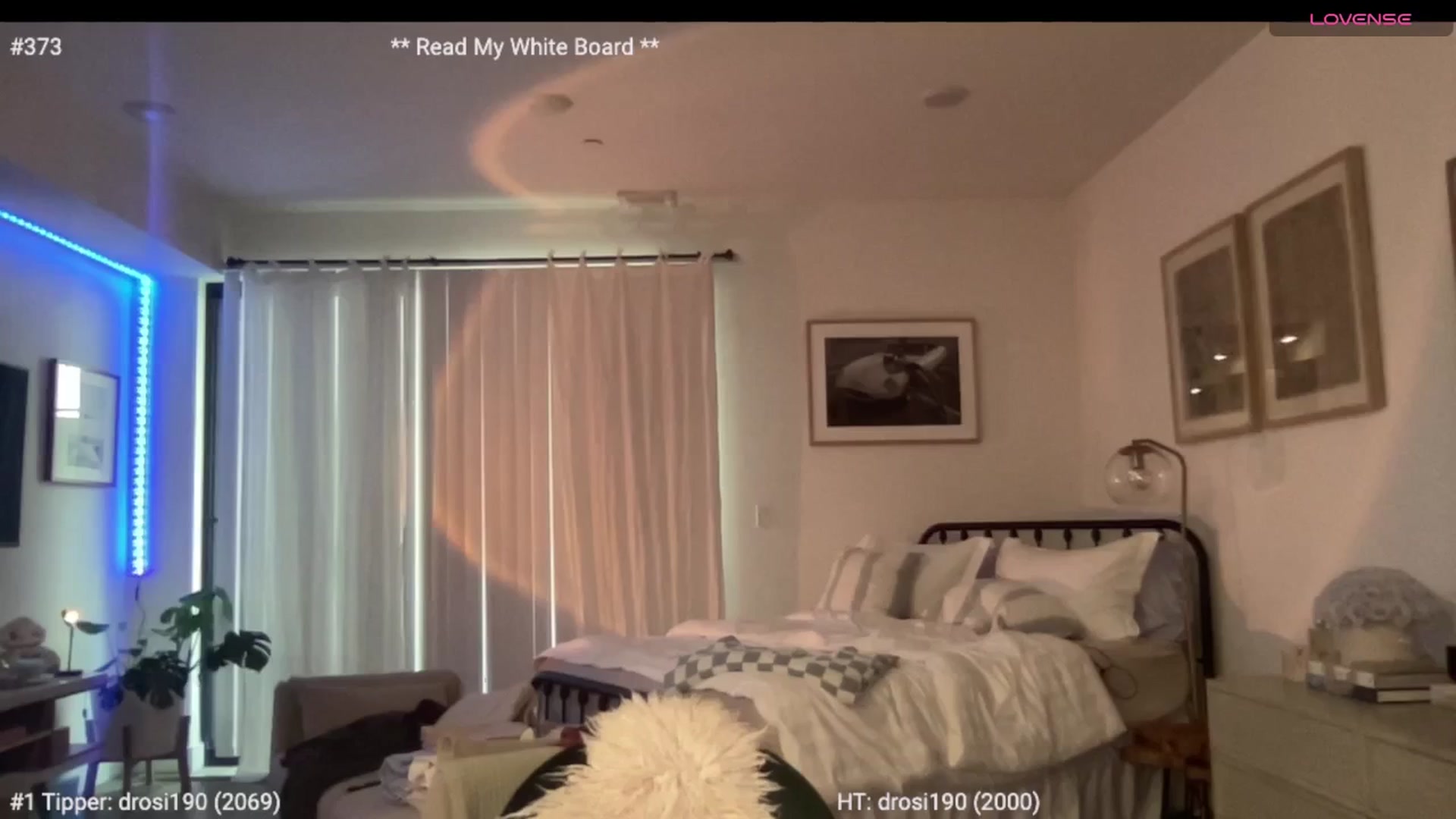 Gallery image thumbnail from cutiepiekayla's myfreecams stream on, 05/05/2024, 24:39 image 4 of 20